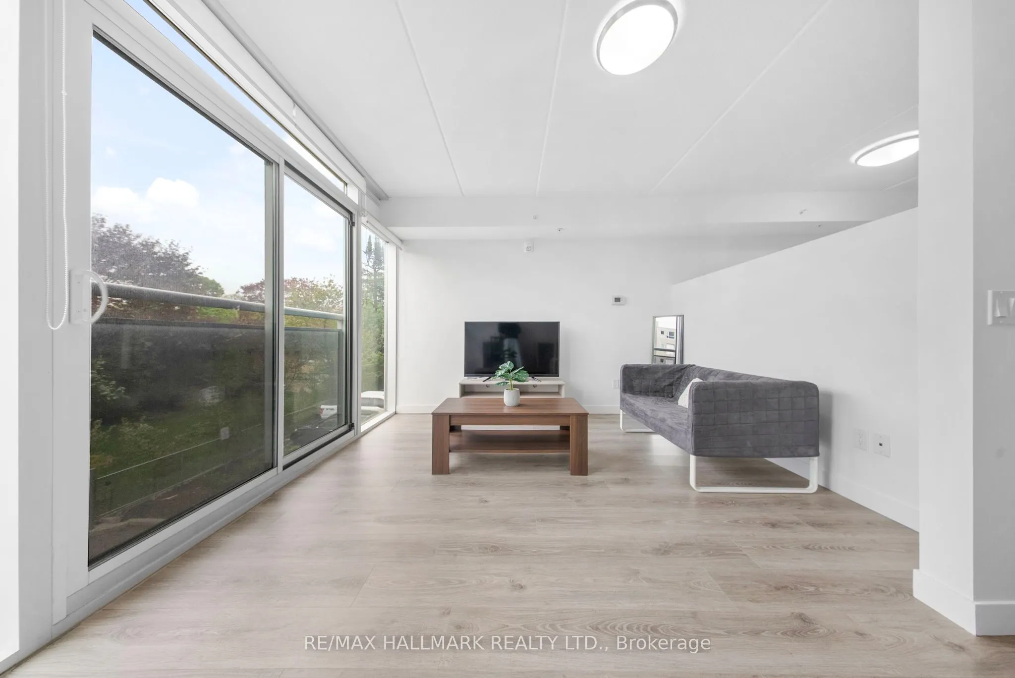 308 Lester Street, #202