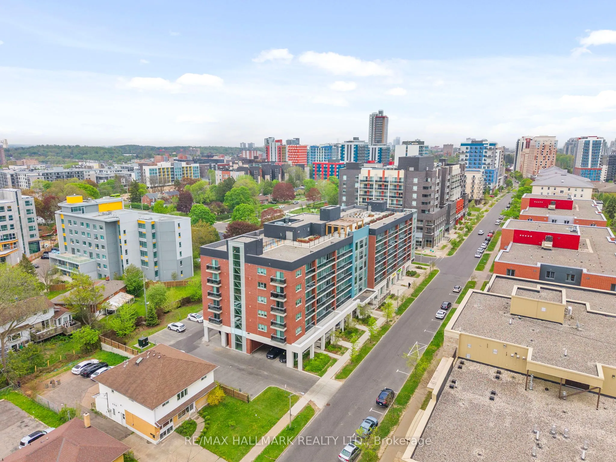 308 Lester Street, #202