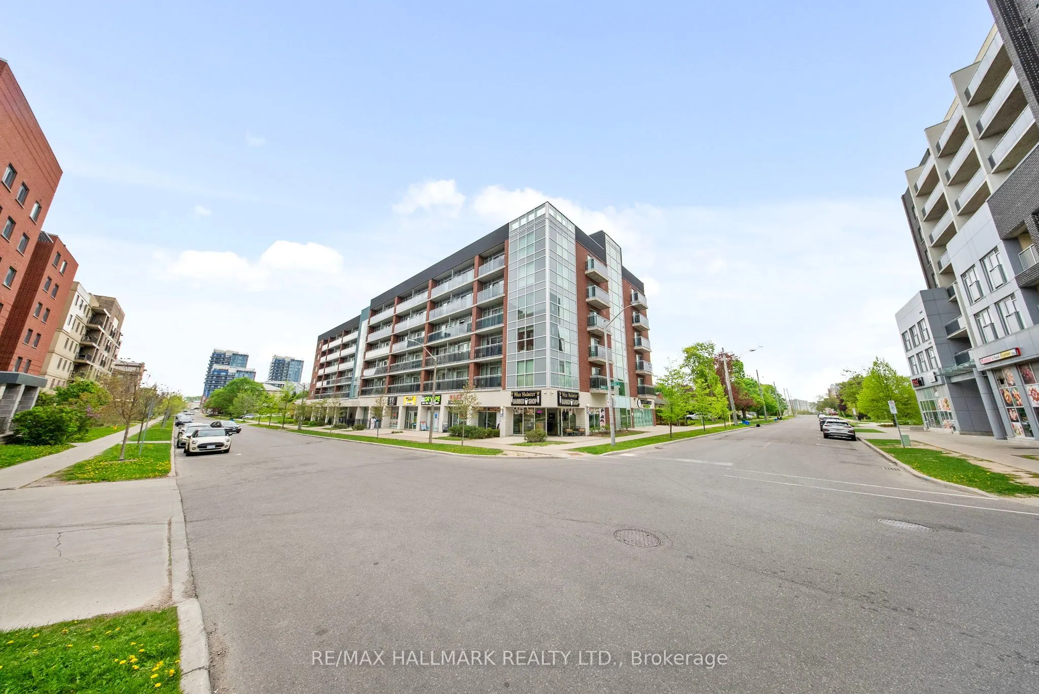 308 Lester Street, #202