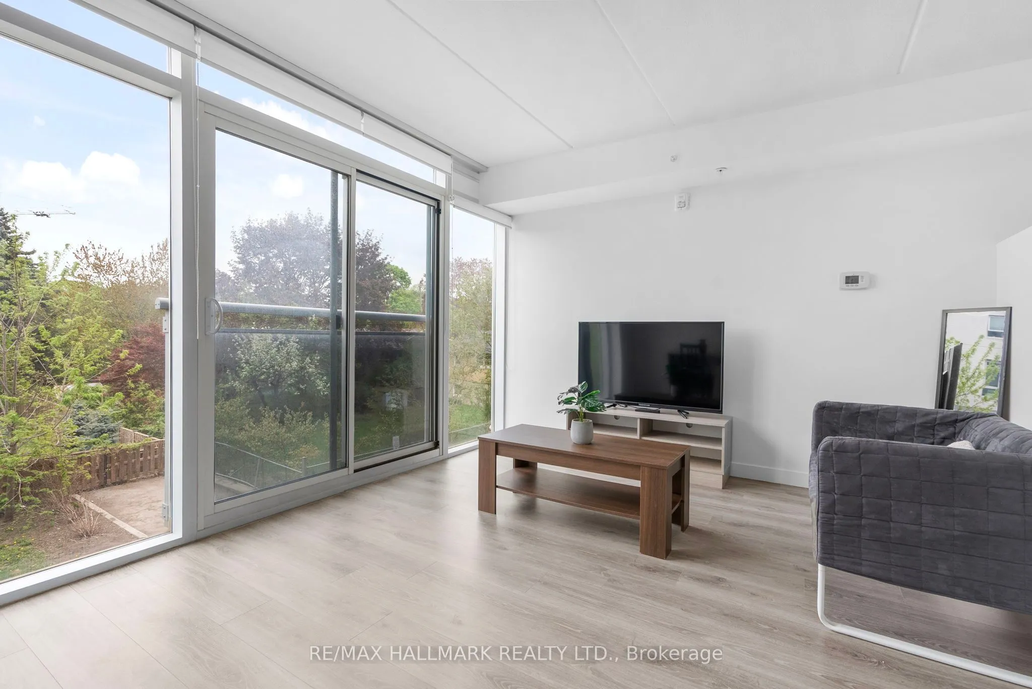 308 Lester Street, #202