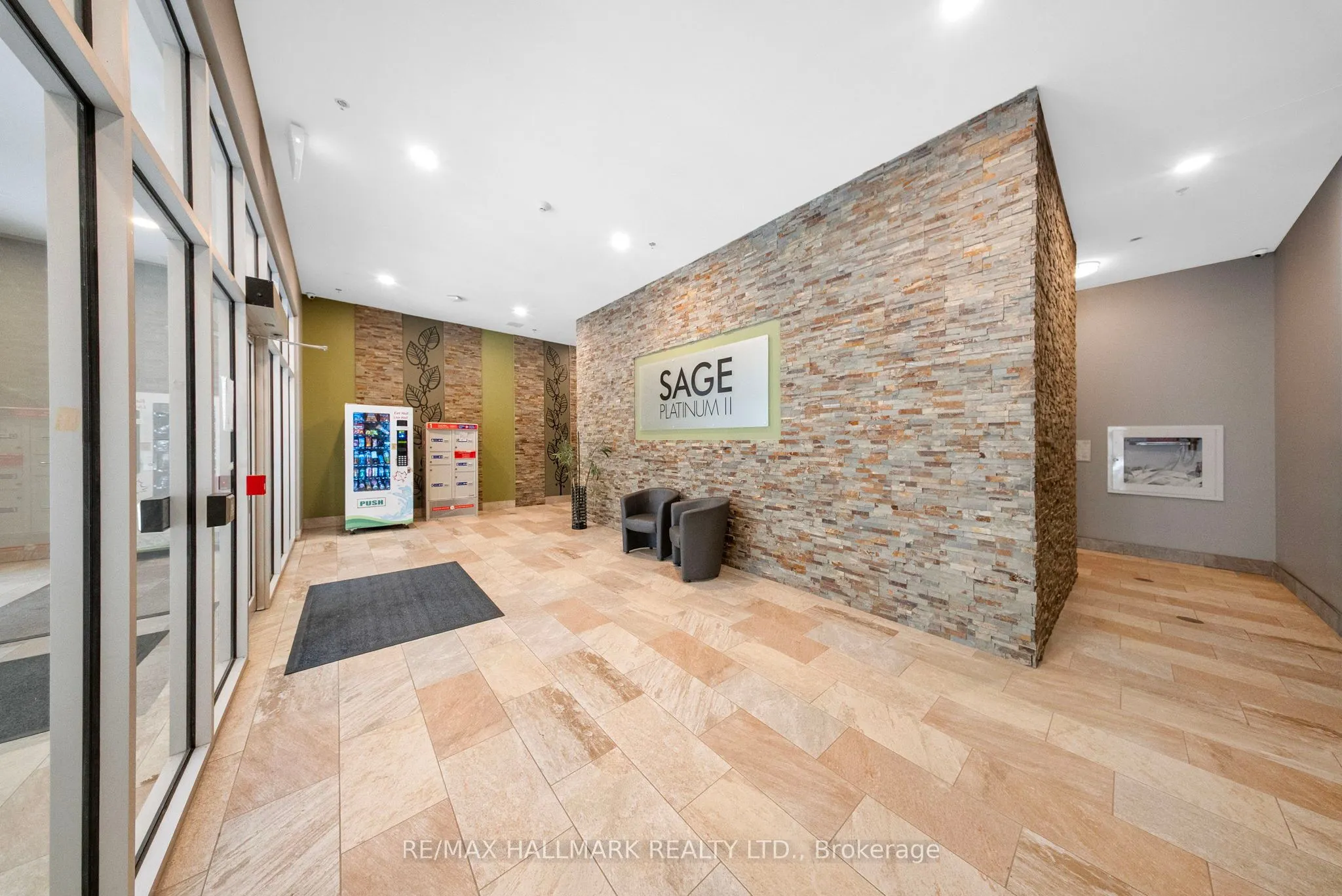 308 Lester Street, #202