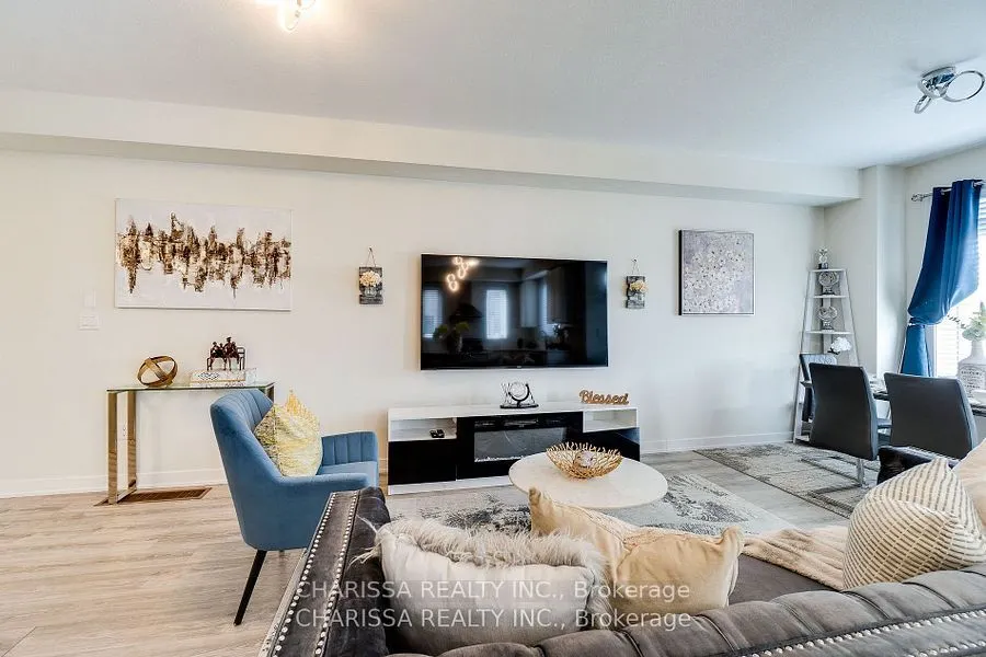 590 North Service Road N, #98