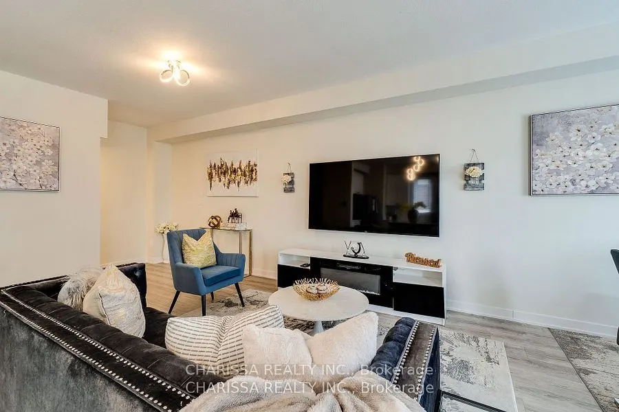 590 North Service Road N, #98