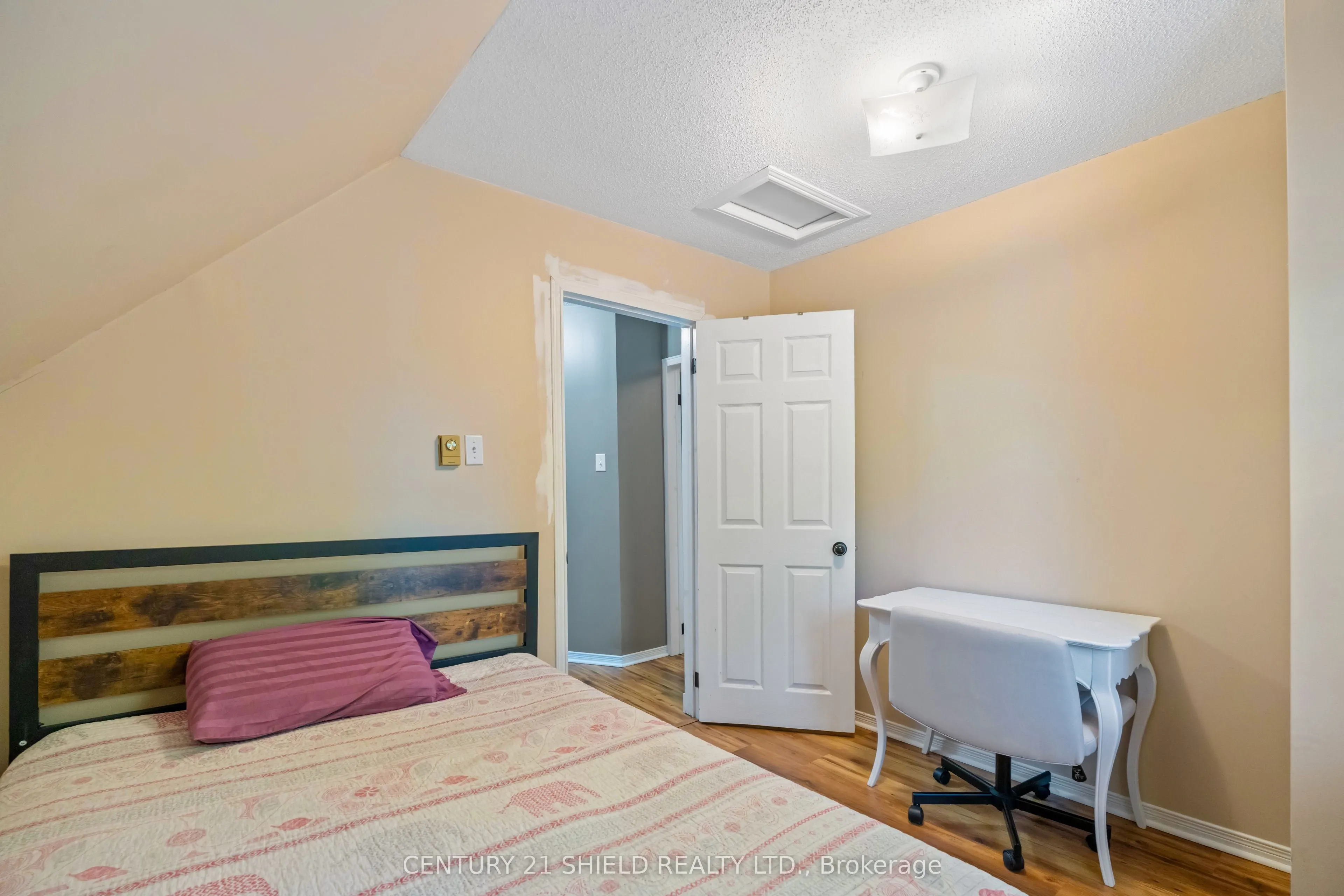 23 Mechanic Street E