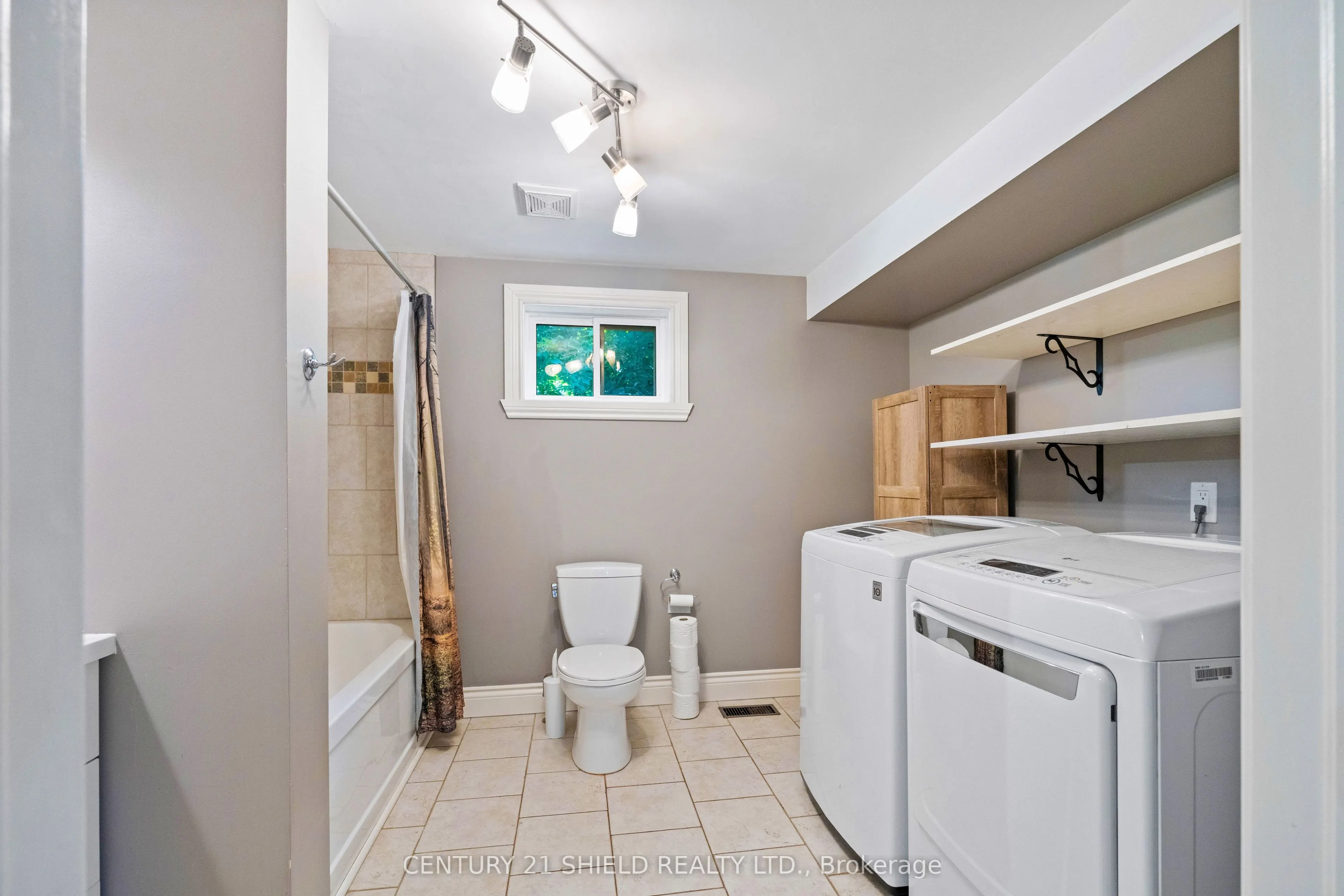 23 Mechanic Street E