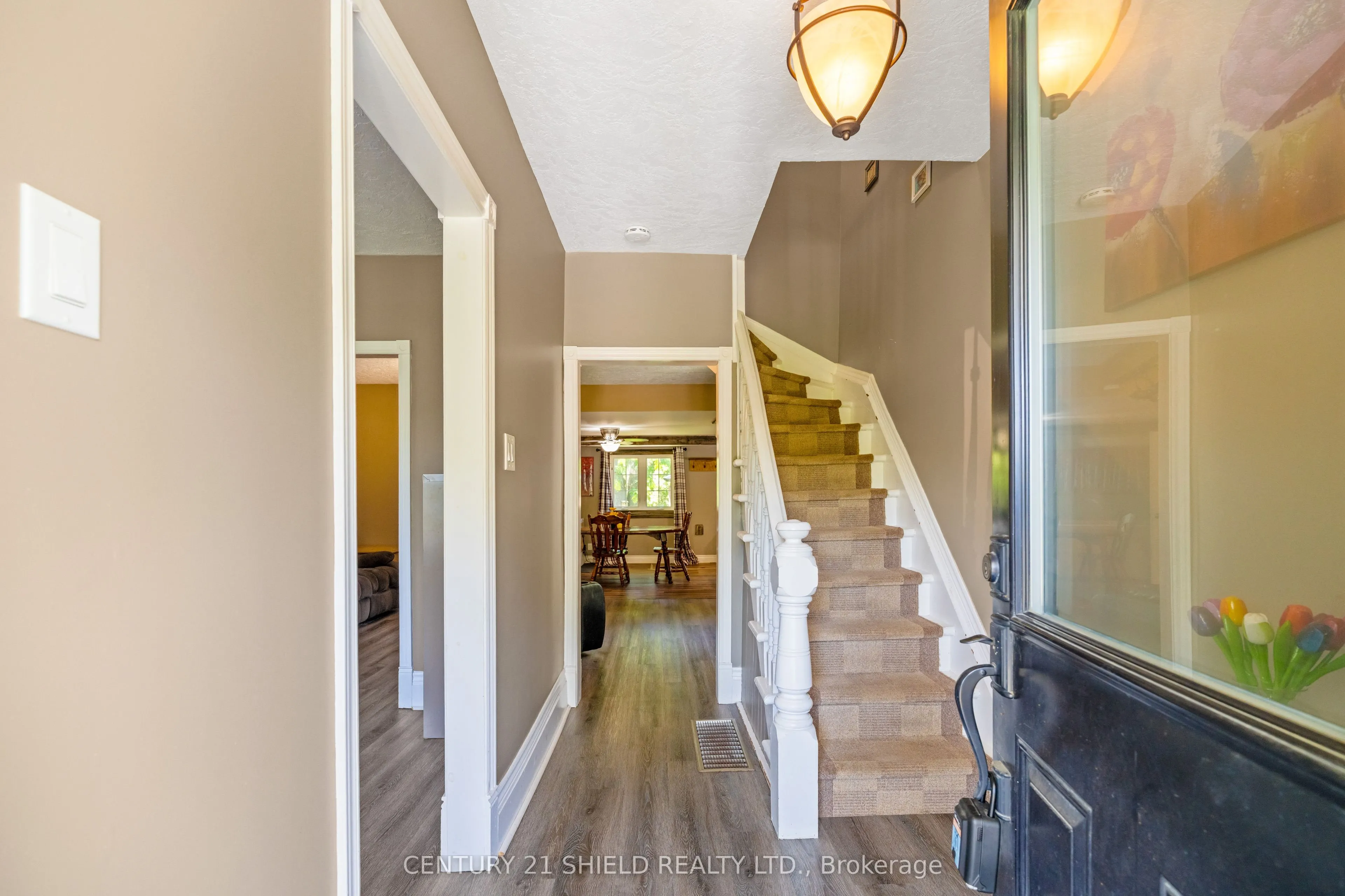 23 Mechanic Street E