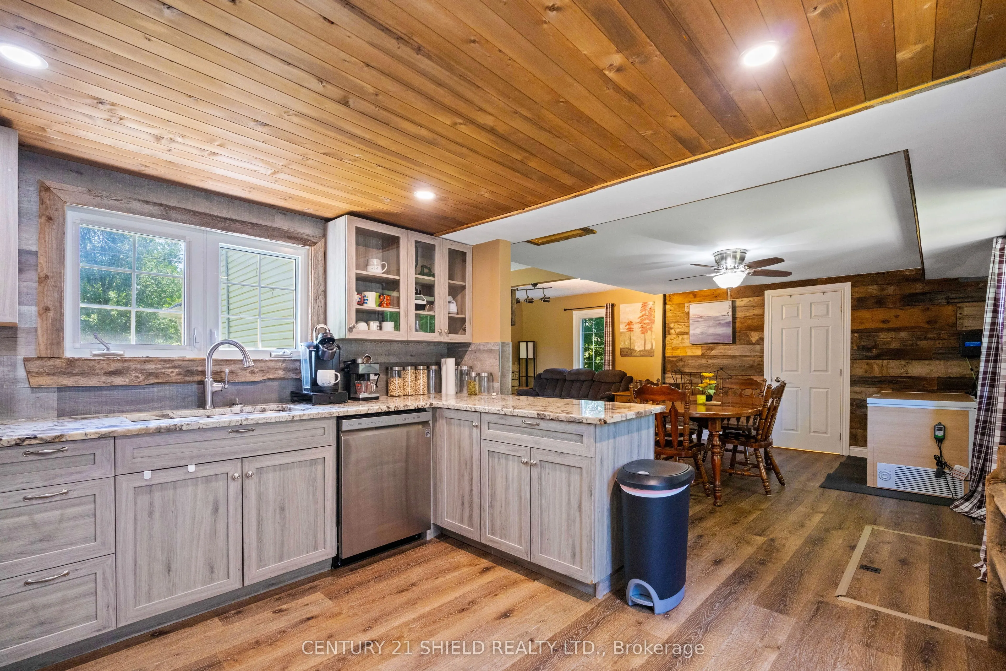 23 Mechanic Street E