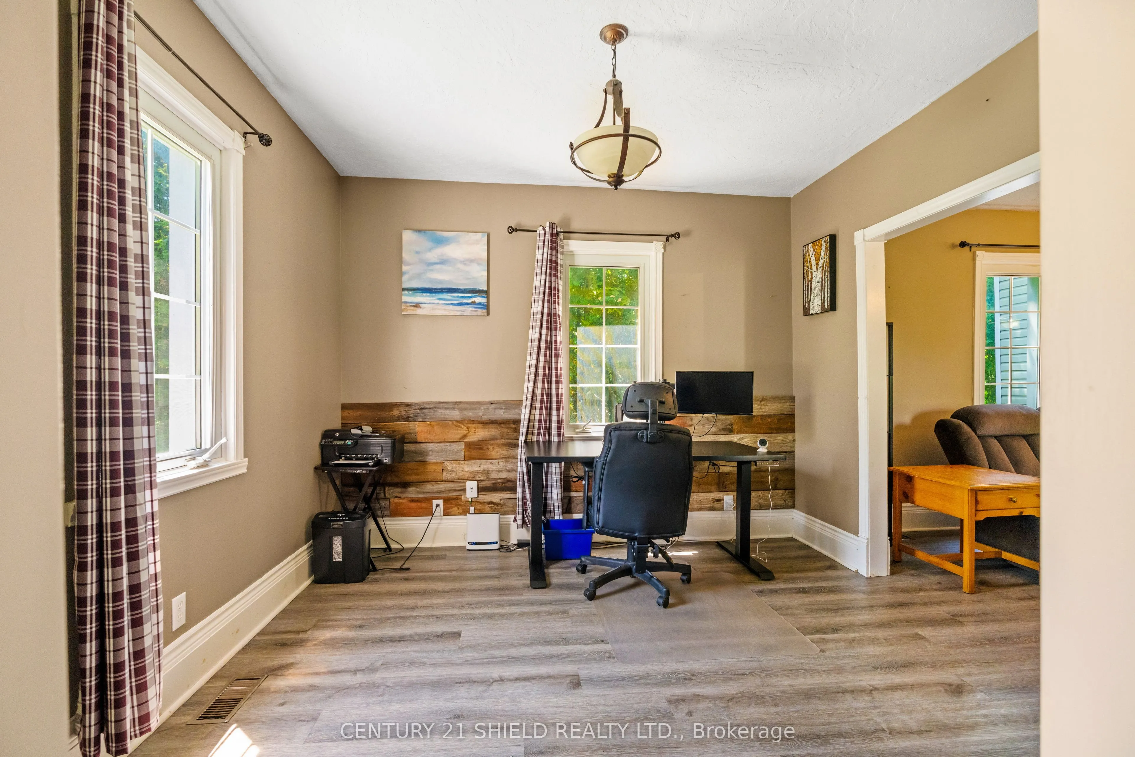 23 Mechanic Street E