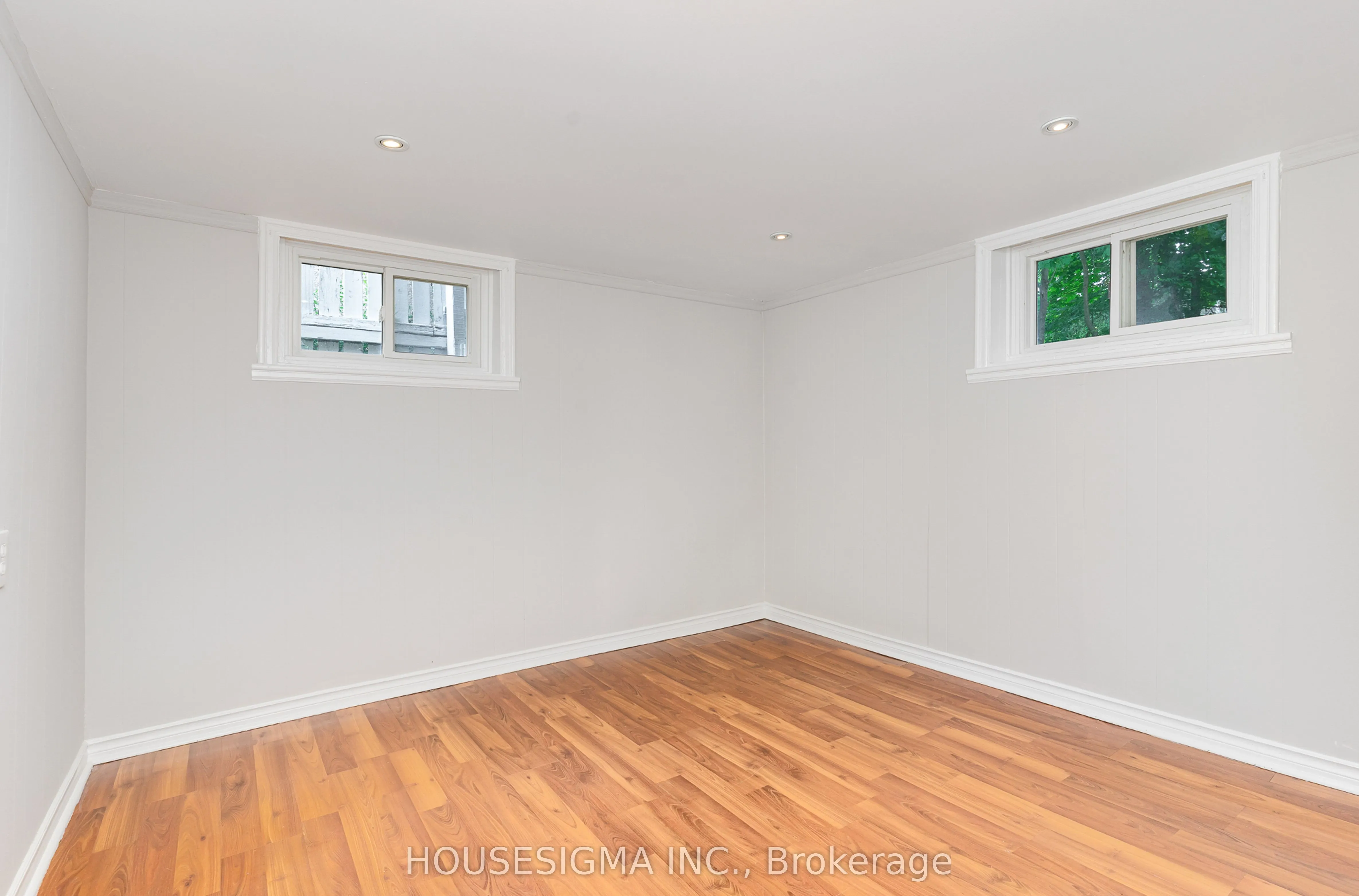 225 Bowman Street