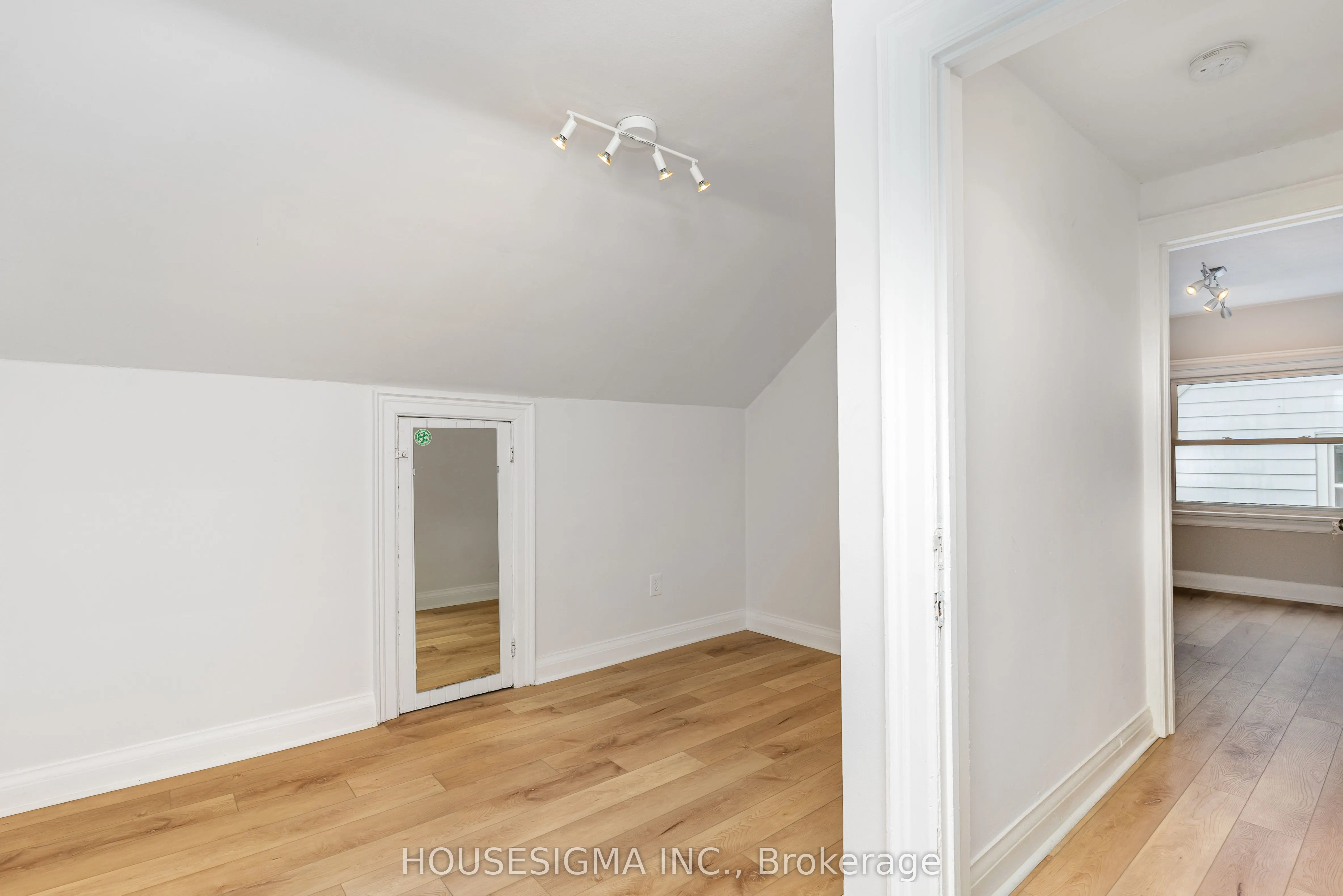 225 Bowman Street