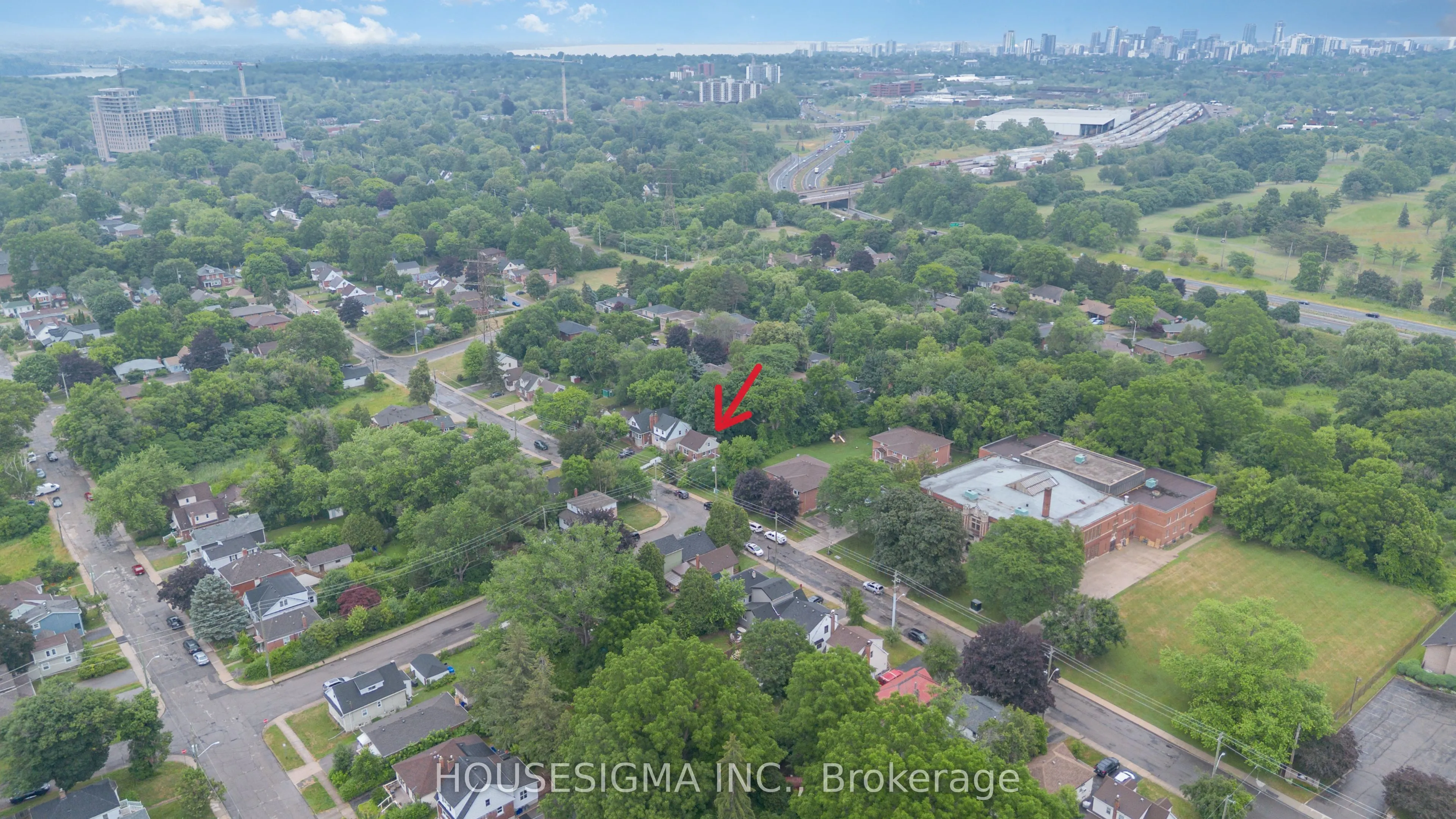 225 Bowman Street