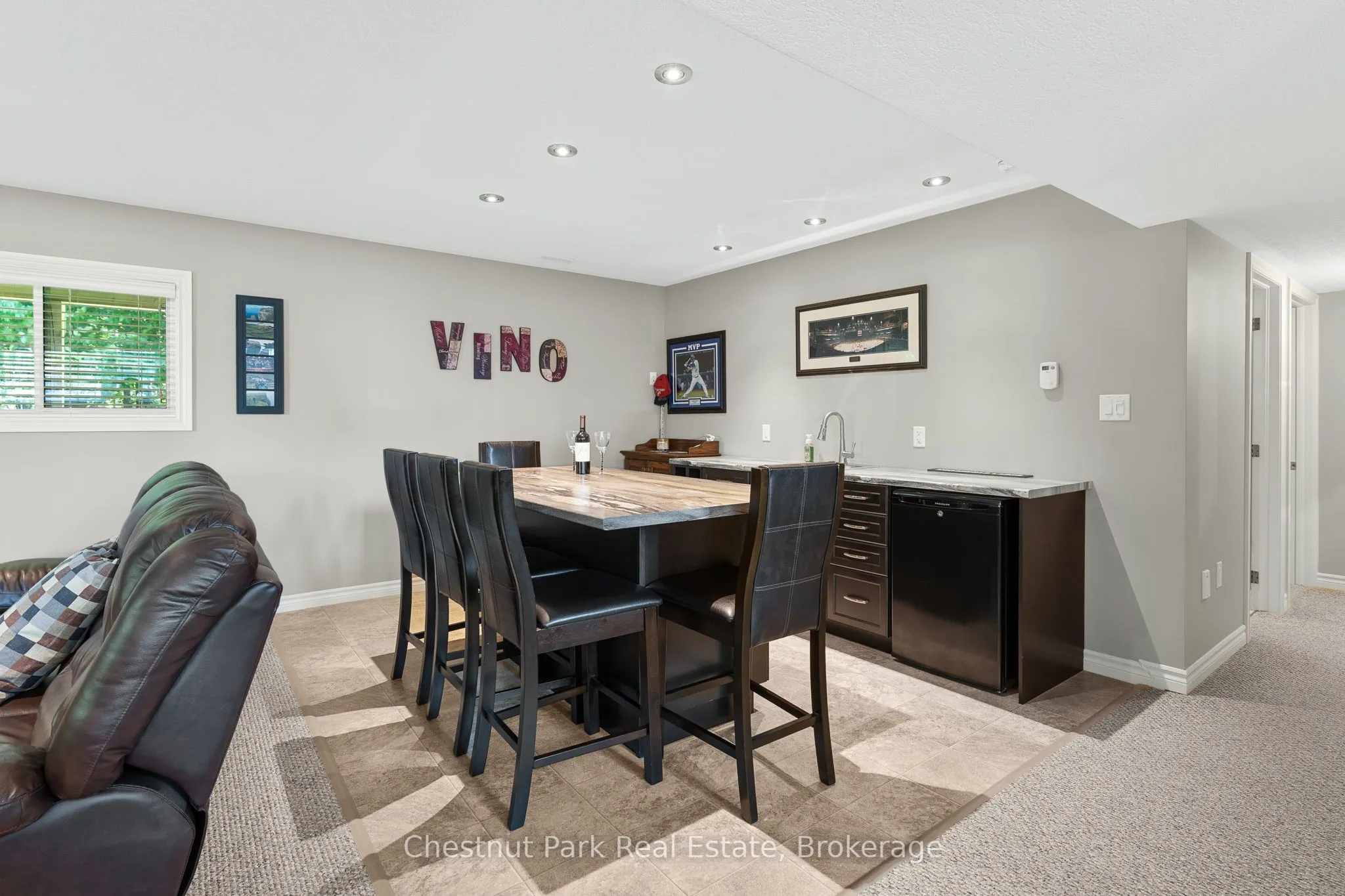 207 2nd Street W