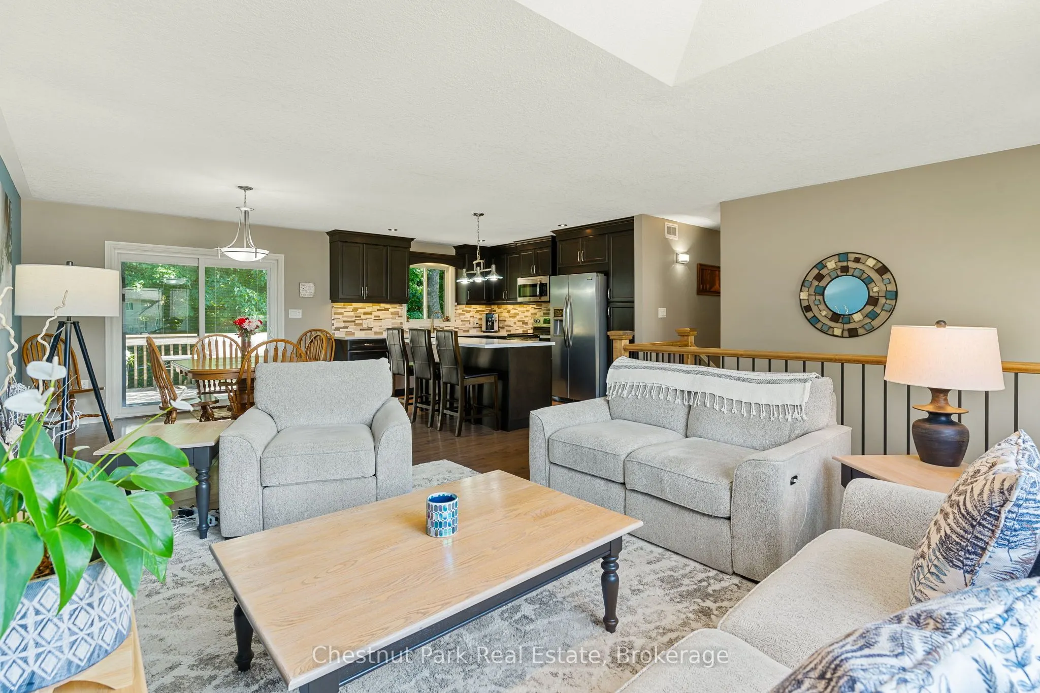 207 2nd Street W