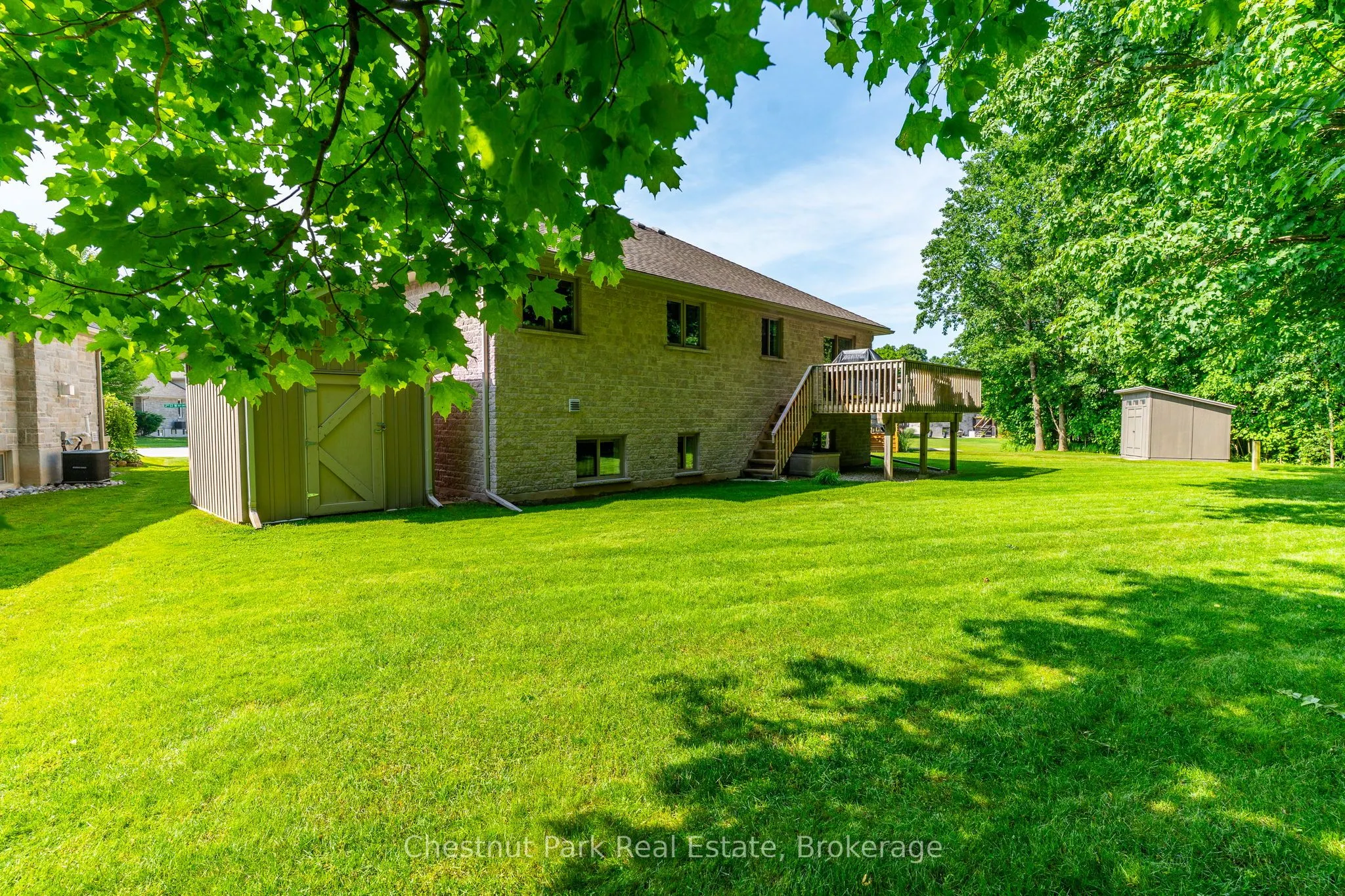 207 2nd Street W