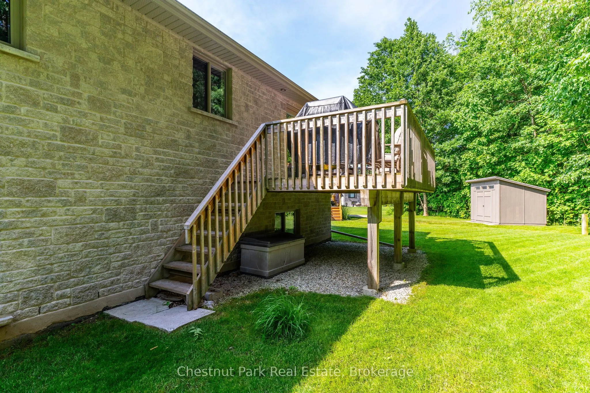 207 2nd Street W