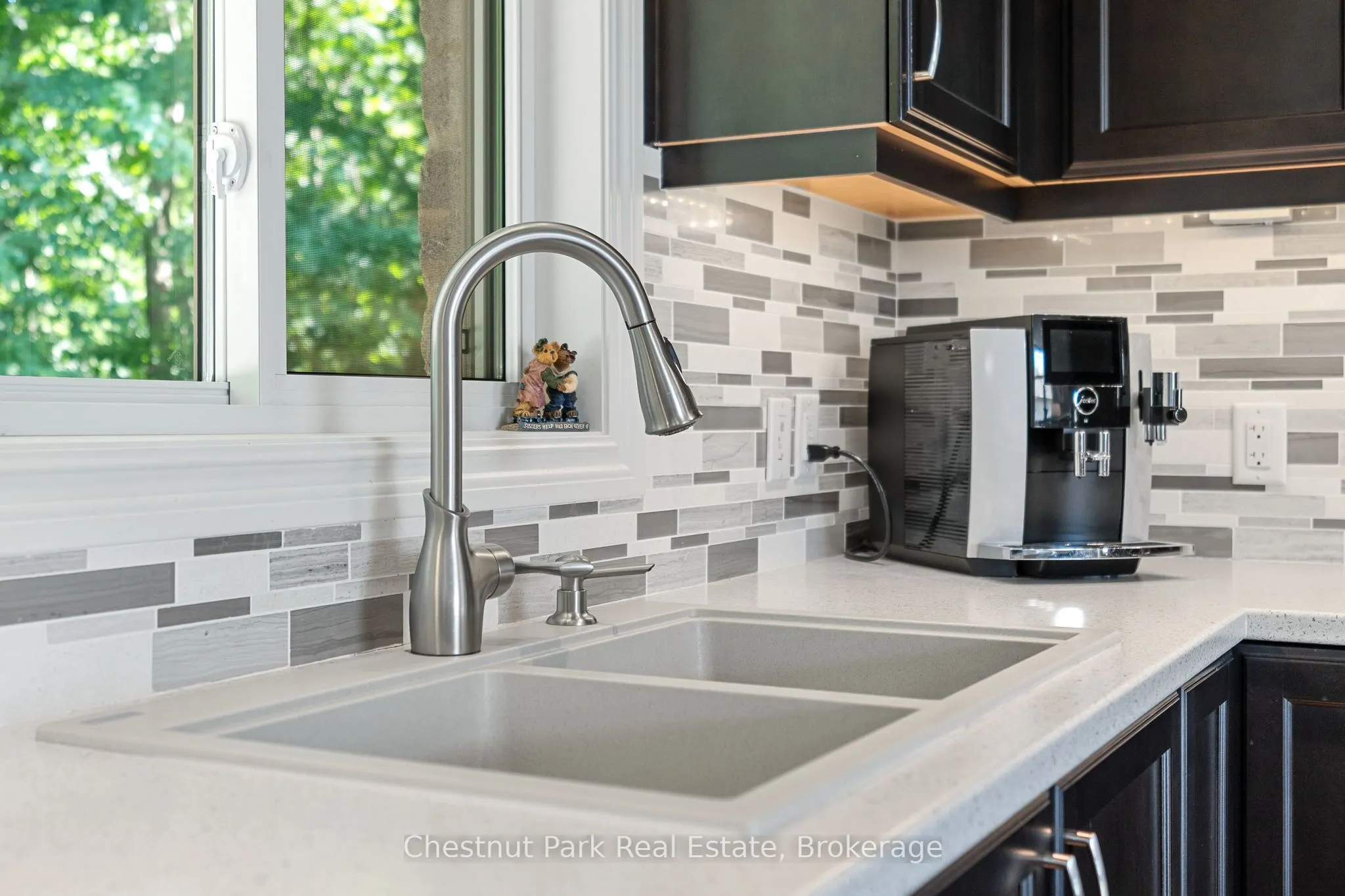 207 2nd Street W