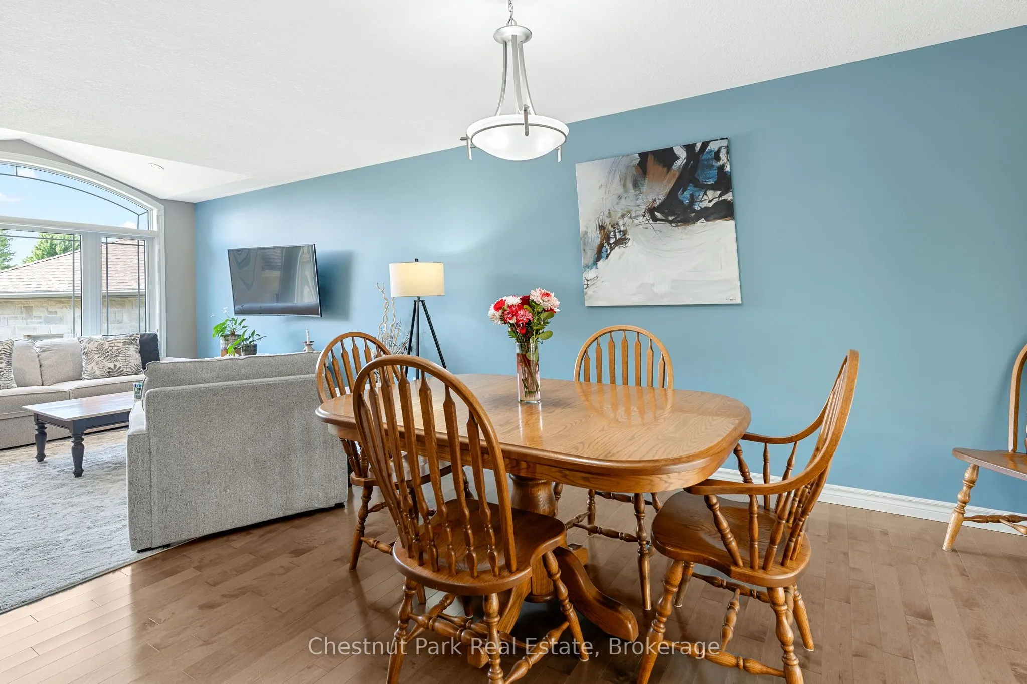 207 2nd Street W