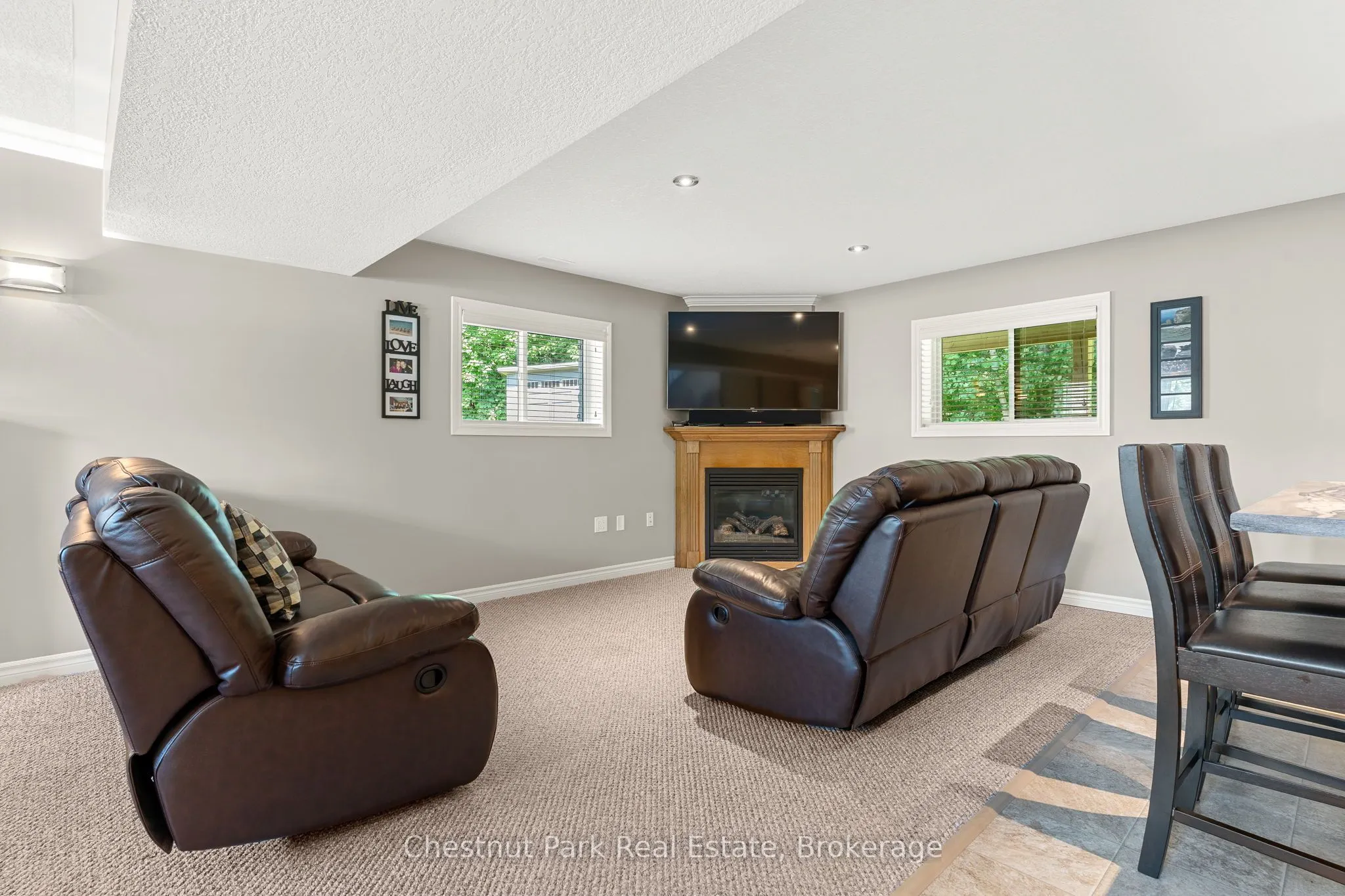 207 2nd Street W