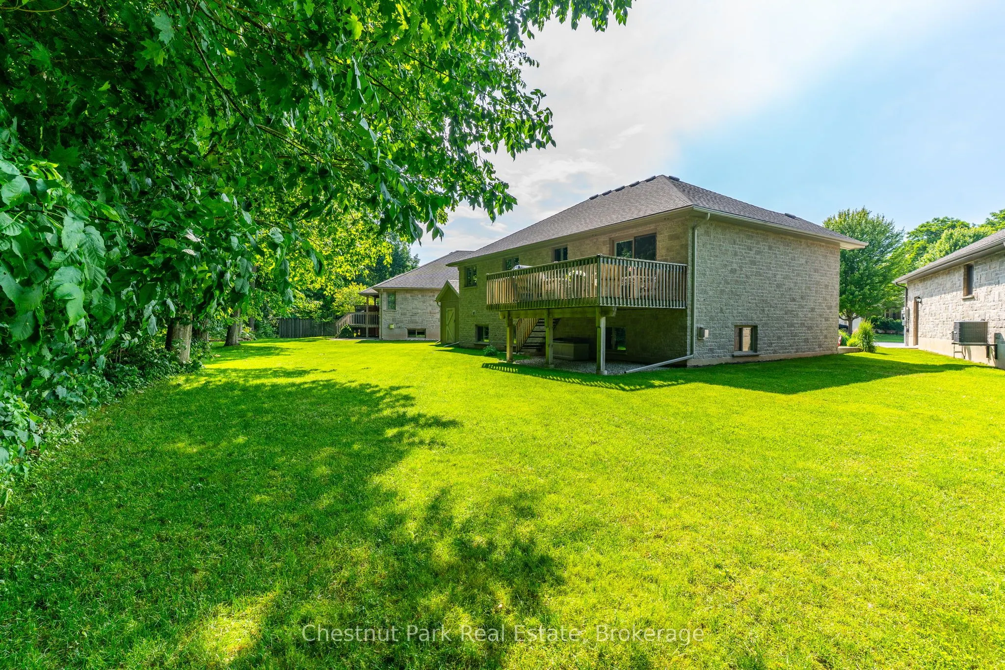207 2nd Street W