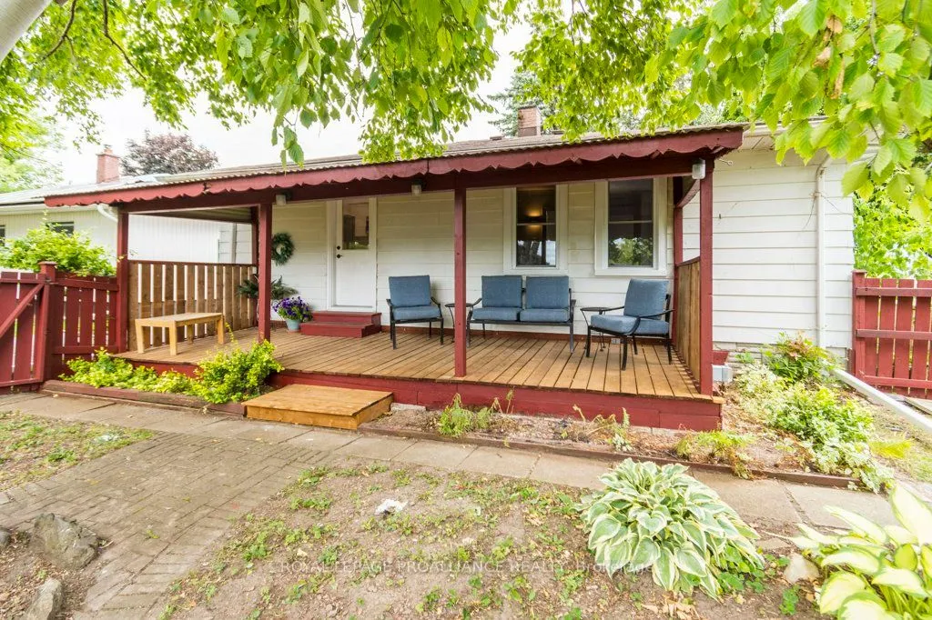 66 Kerr Crescent