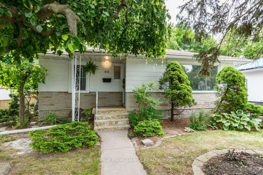 66 Kerr Crescent