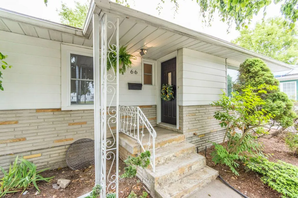 66 Kerr Crescent