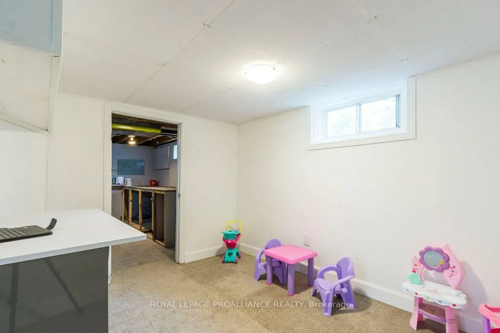 66 Kerr Crescent
