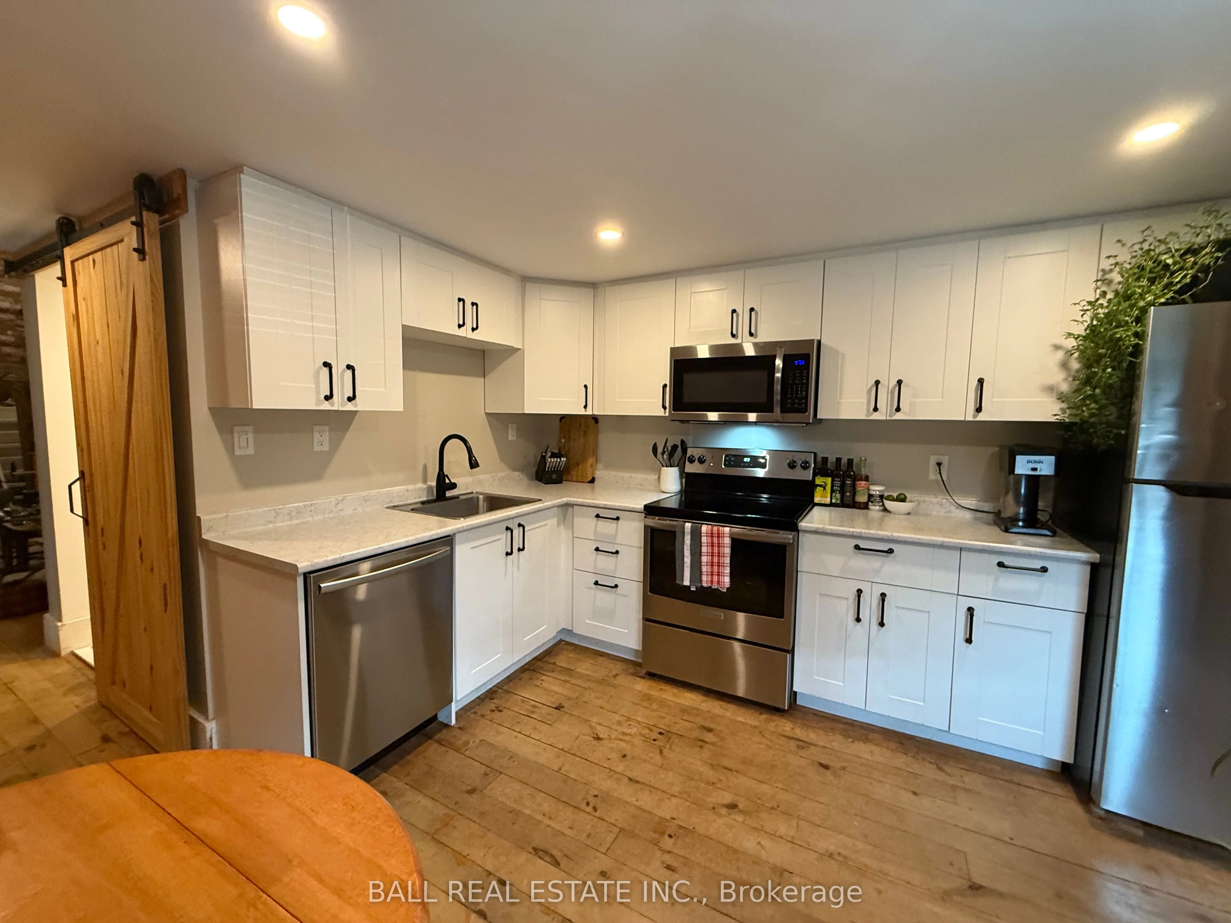 73 Queen Street, #Loft