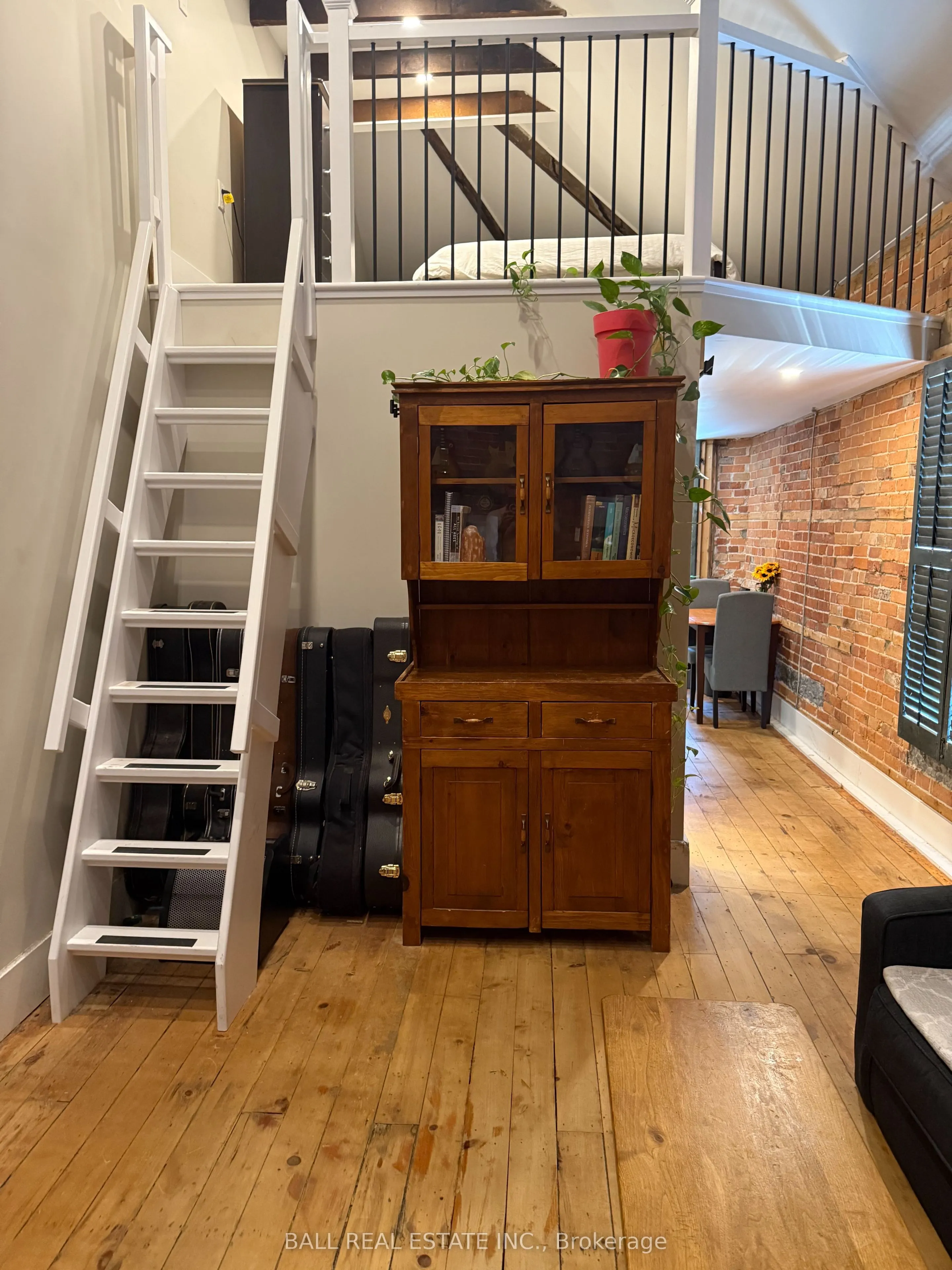 73 Queen Street, #Loft