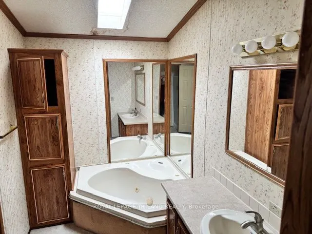 200 Agnes Street, #10