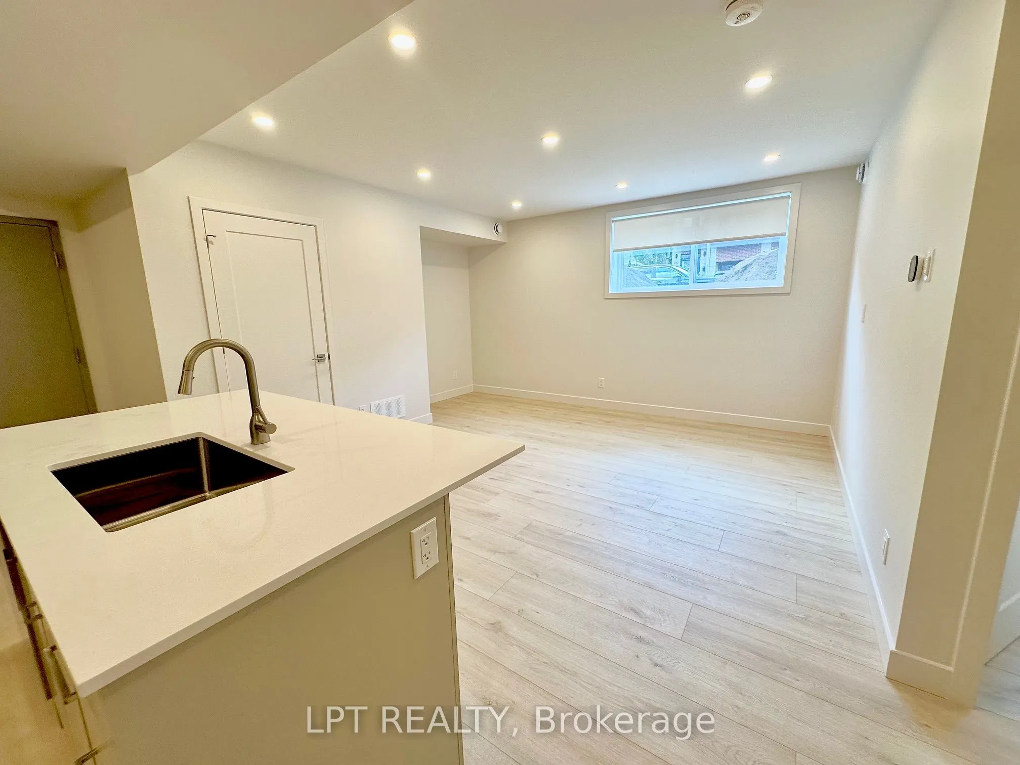 254 GARNEAU Street, #1