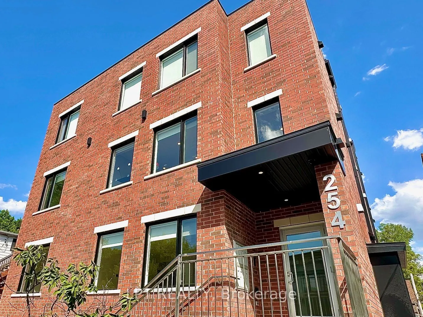 254 GARNEAU Street, #6