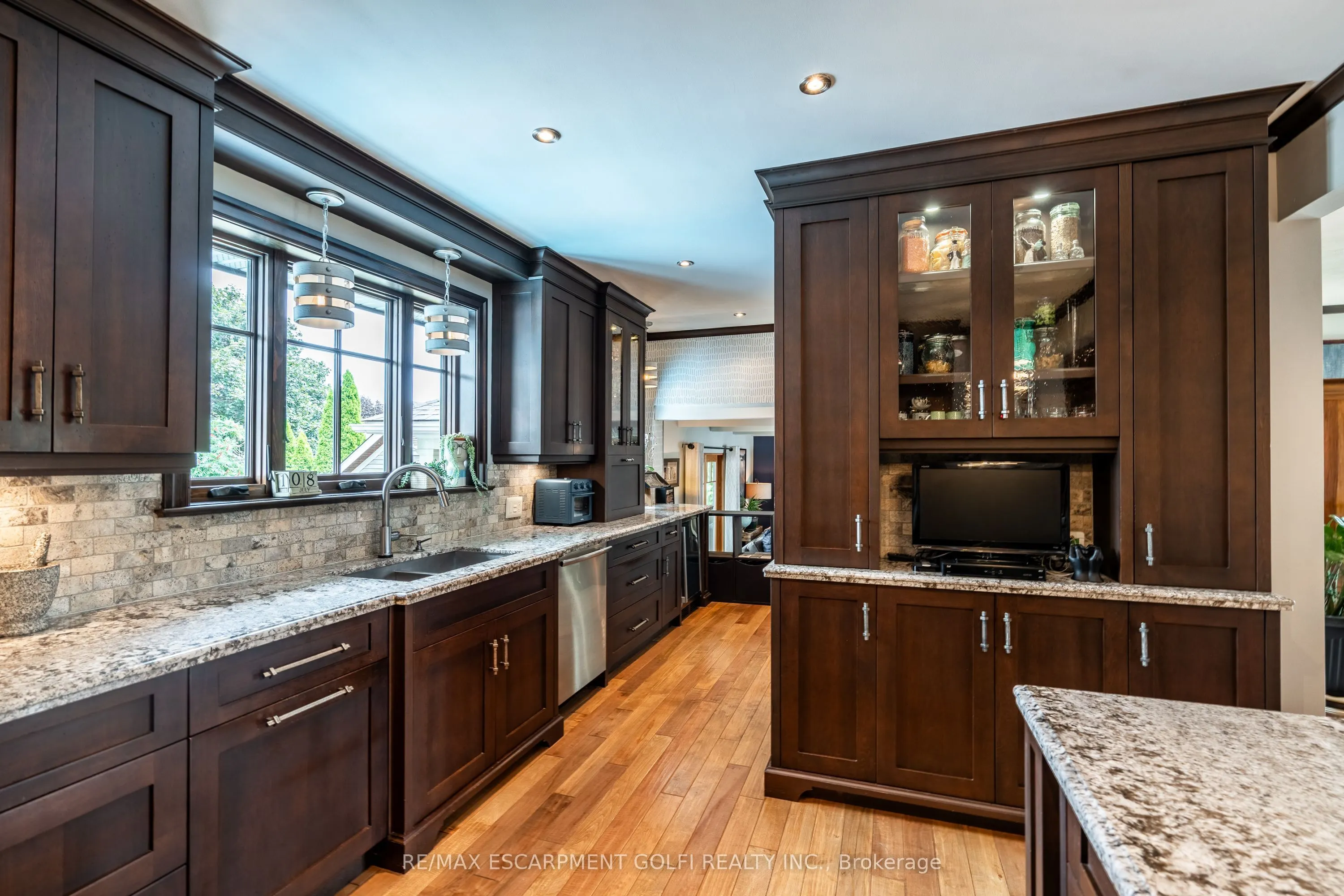 62 Glenview Drive