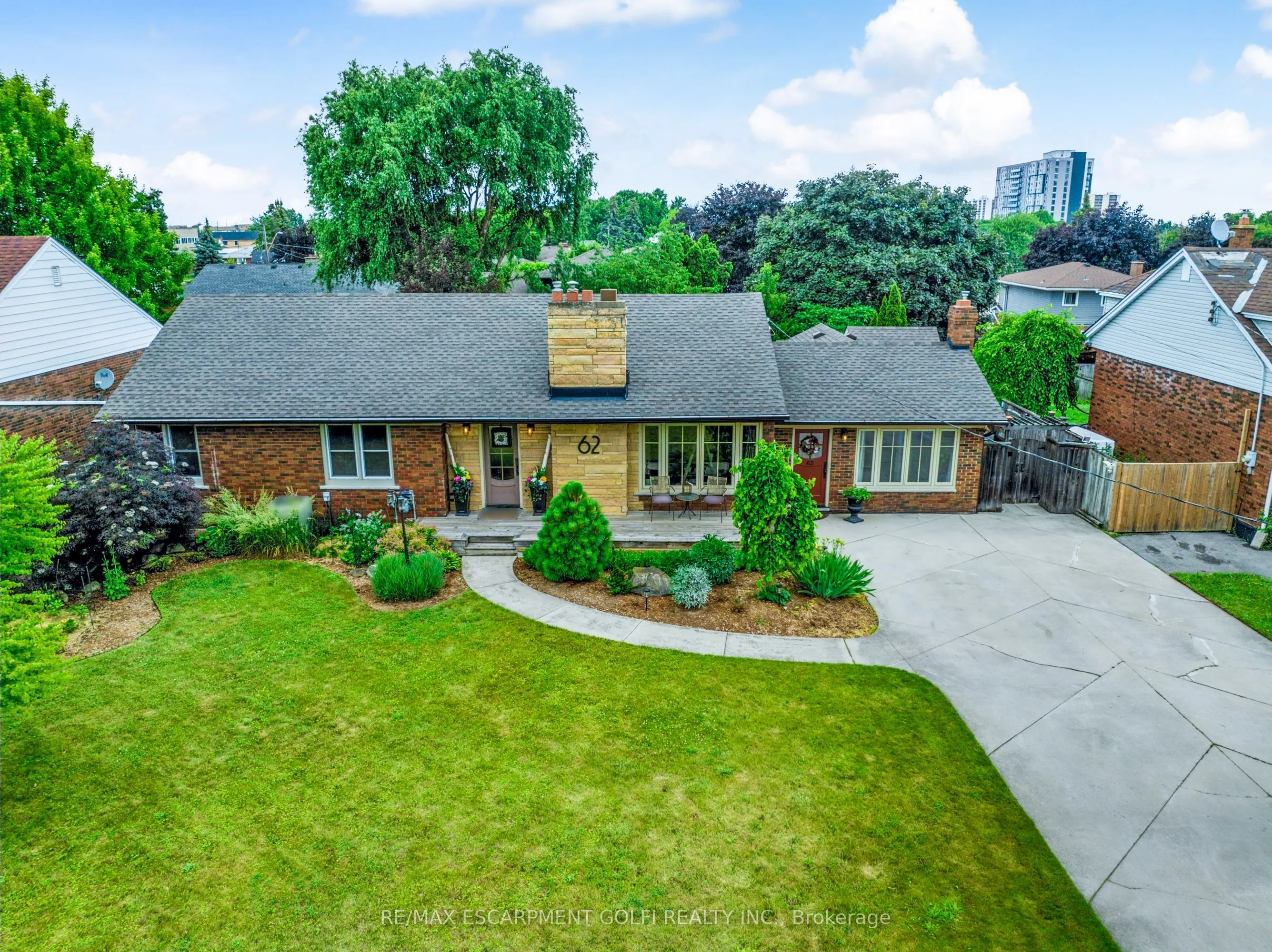 62 Glenview Drive