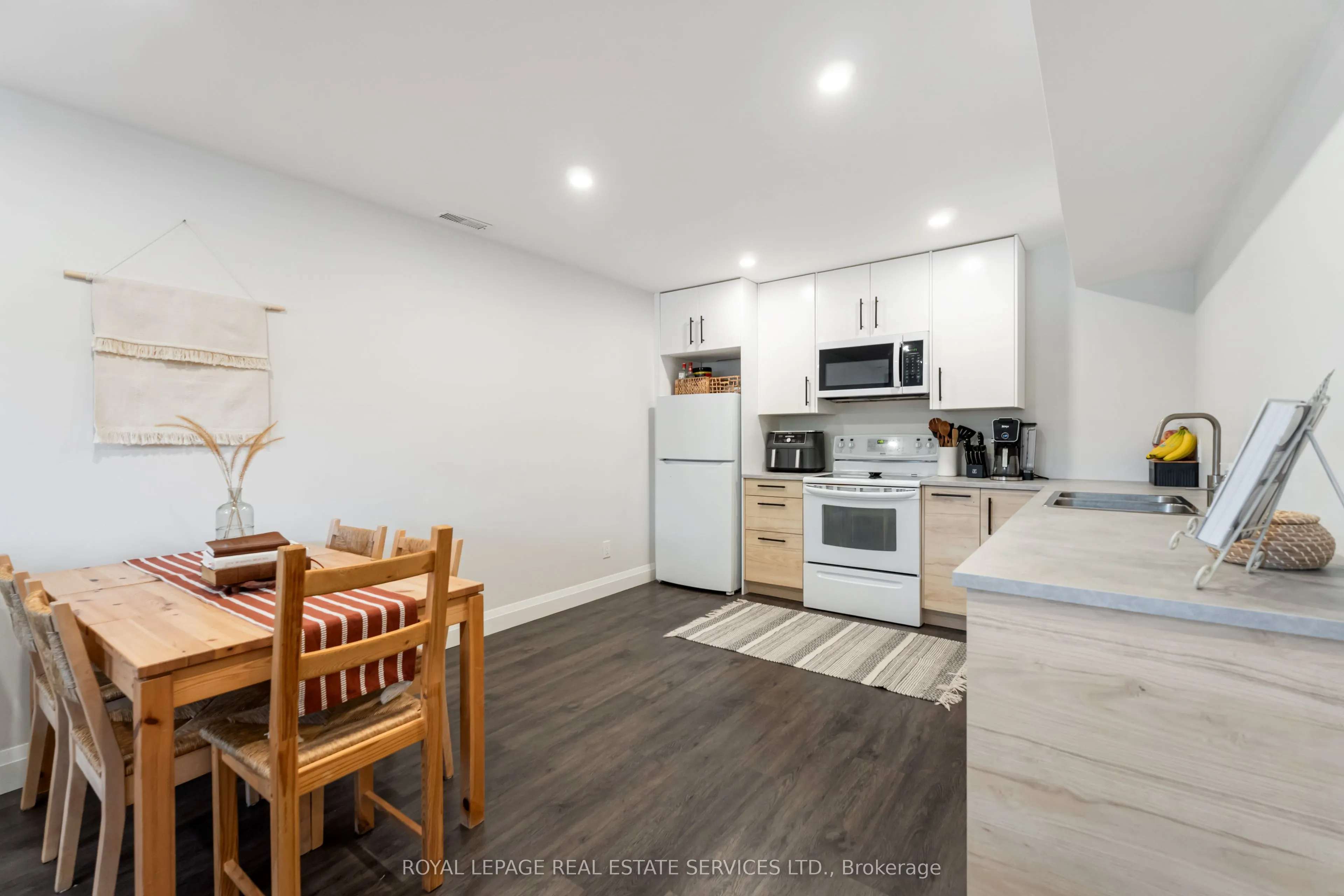 11 Ashwood Court