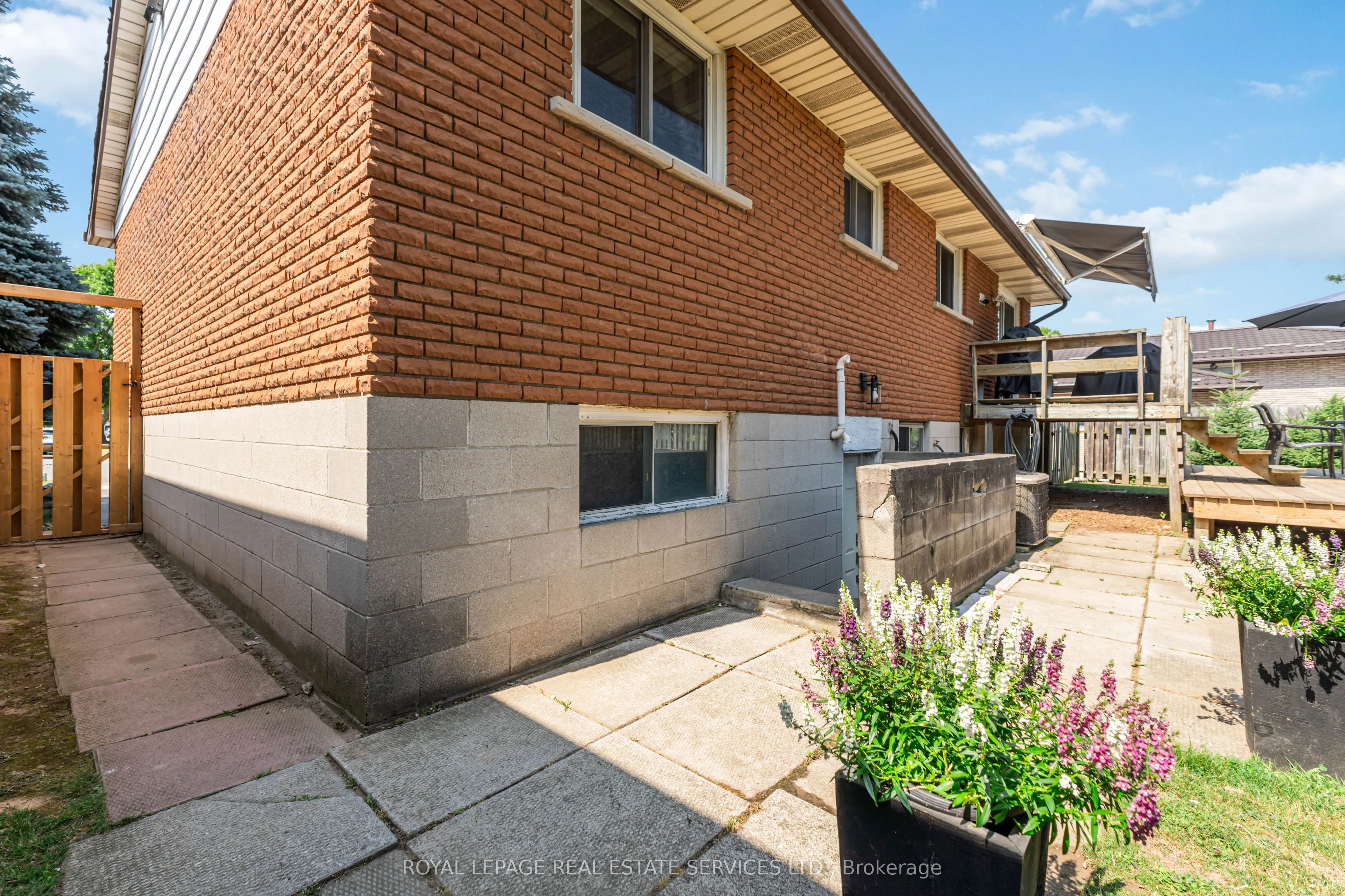 11 Ashwood Court