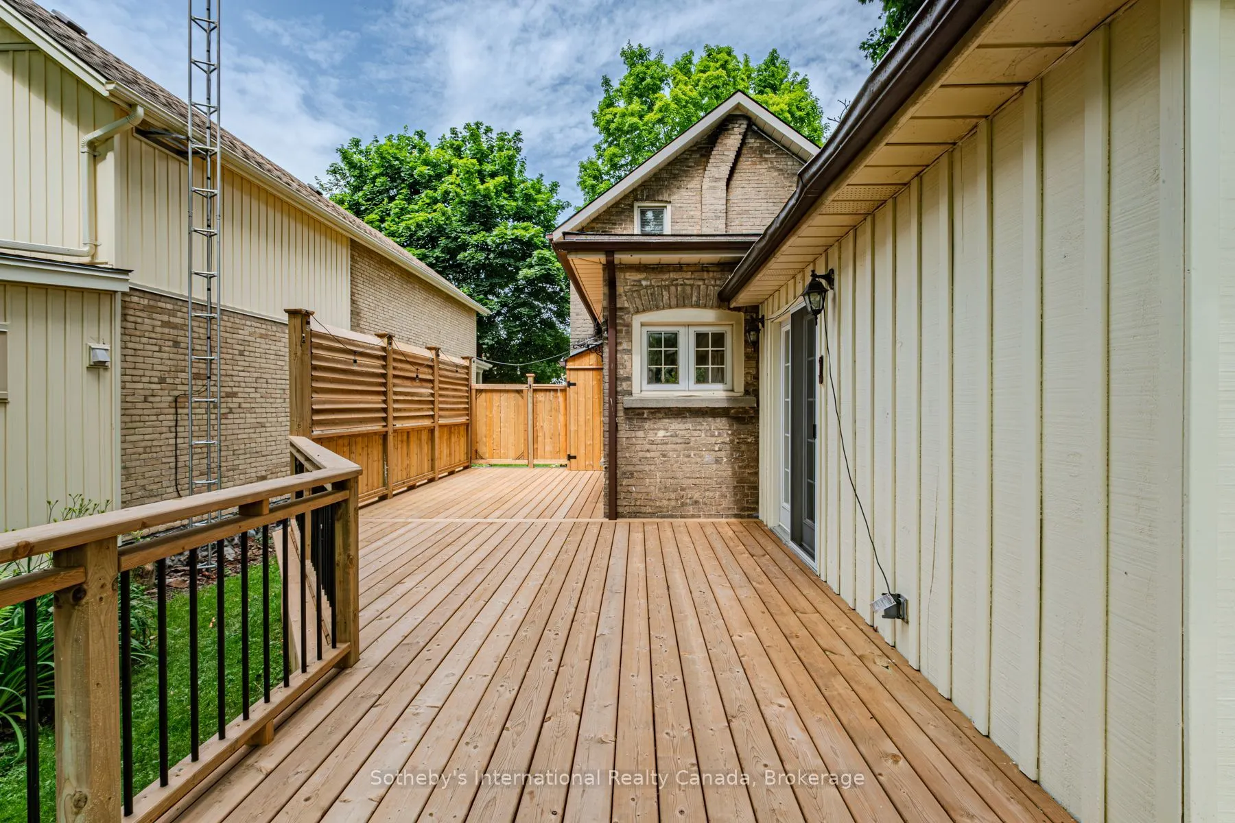 26 Alexander Avenue