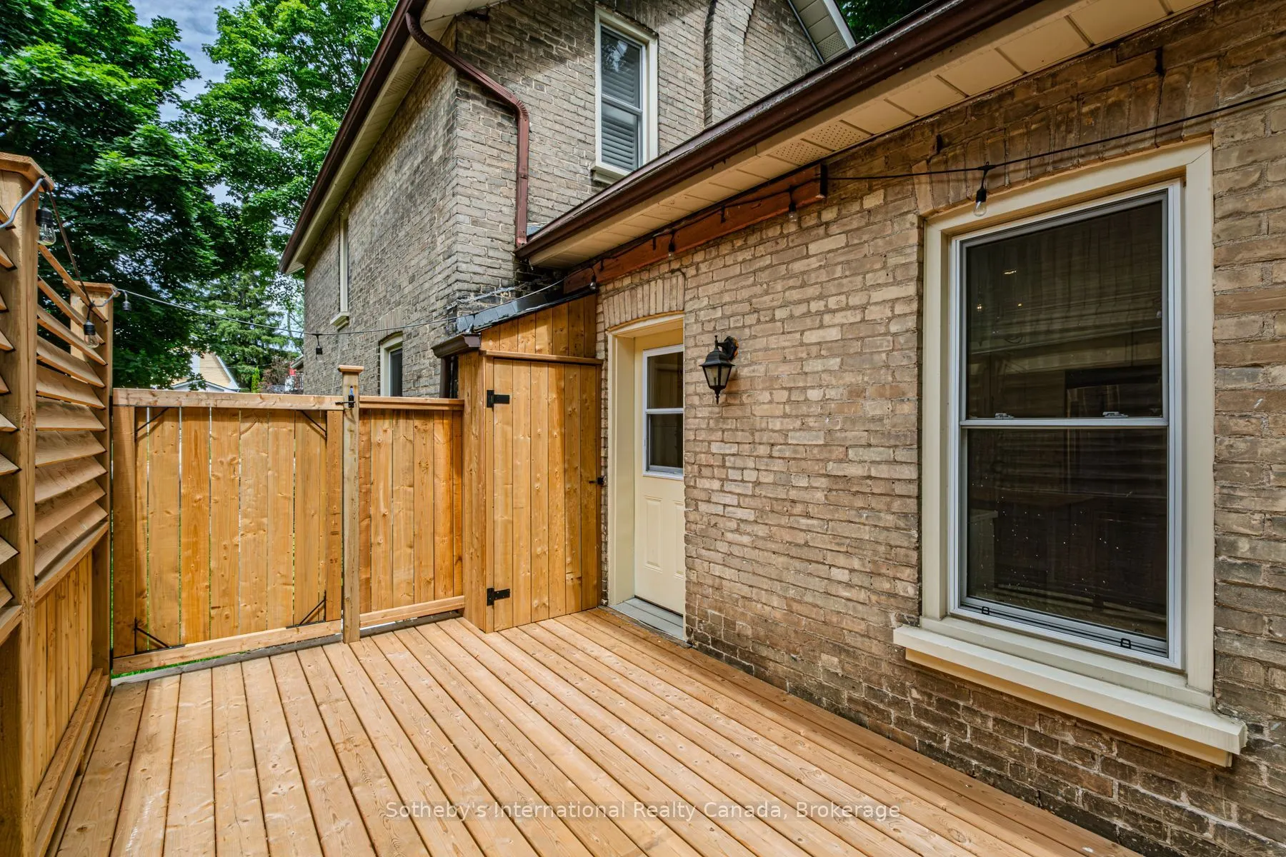 26 Alexander Avenue