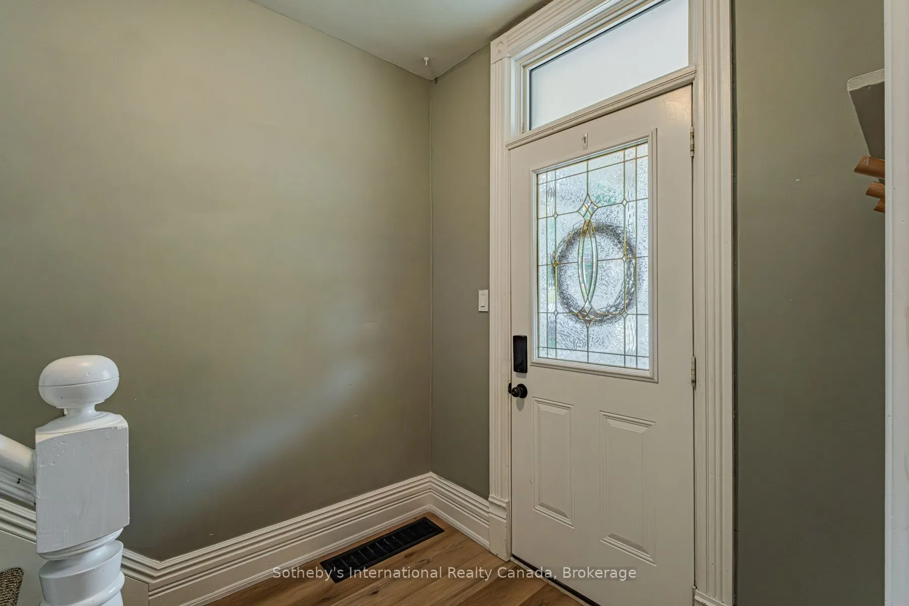 26 Alexander Avenue