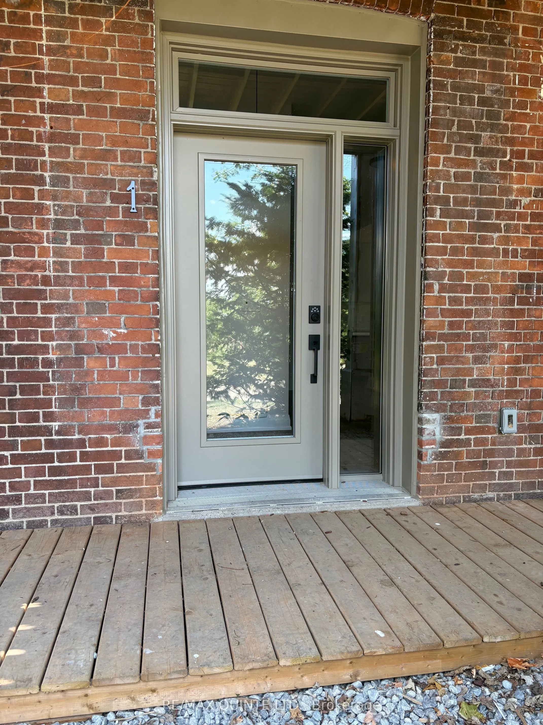 22 McGill Street, #1