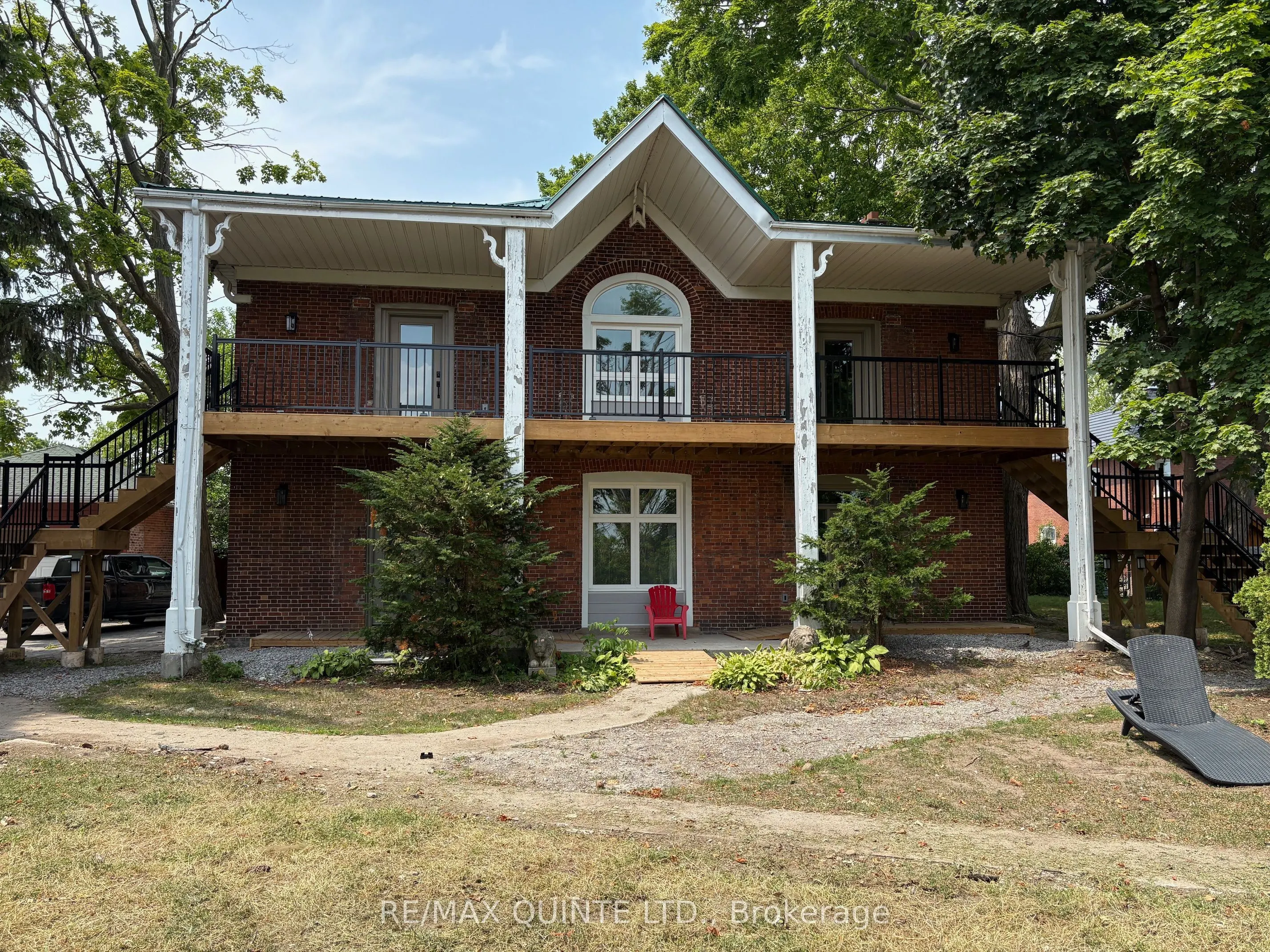 22 McGill Street, #1