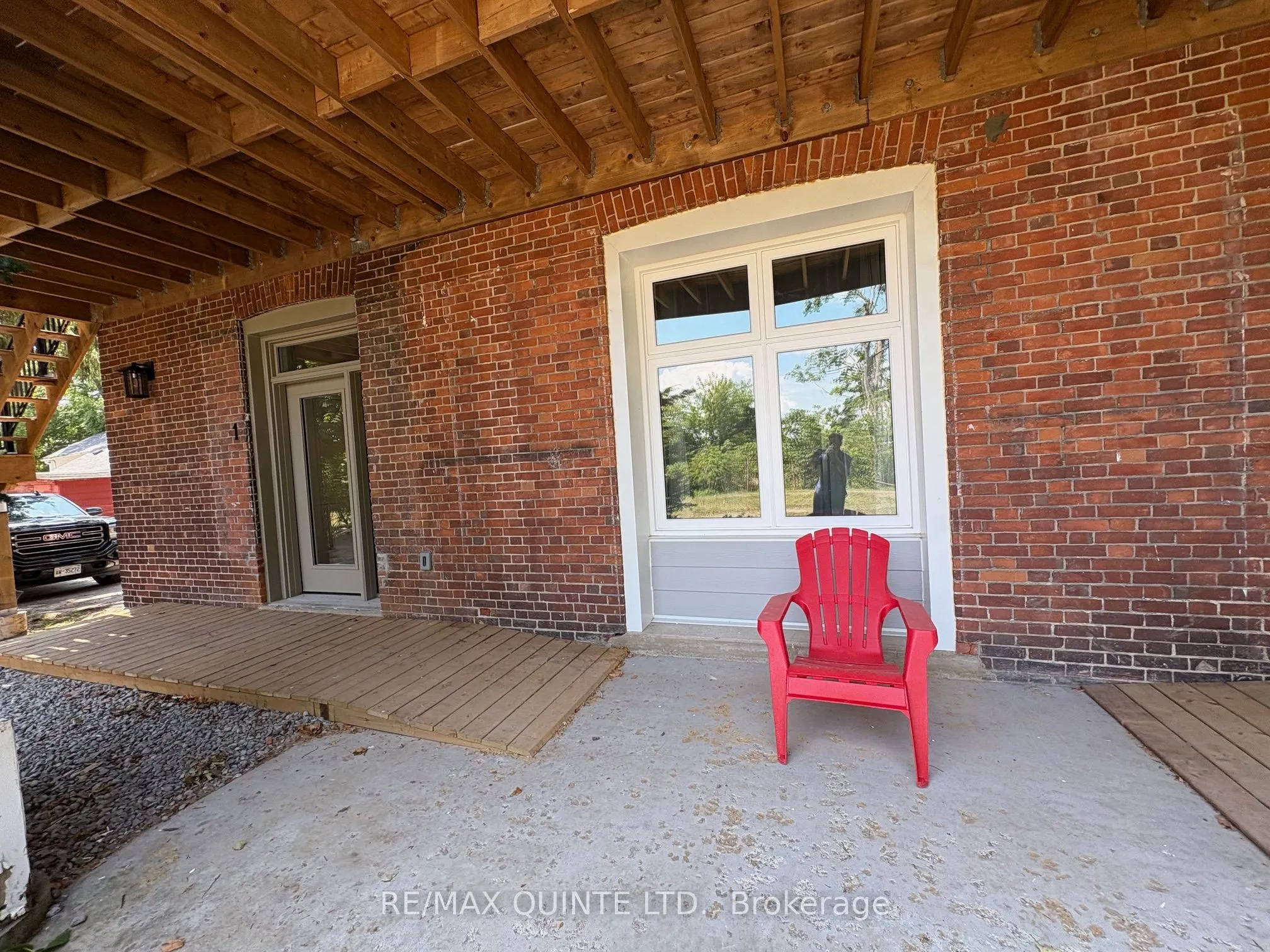 22 McGill Street, #1