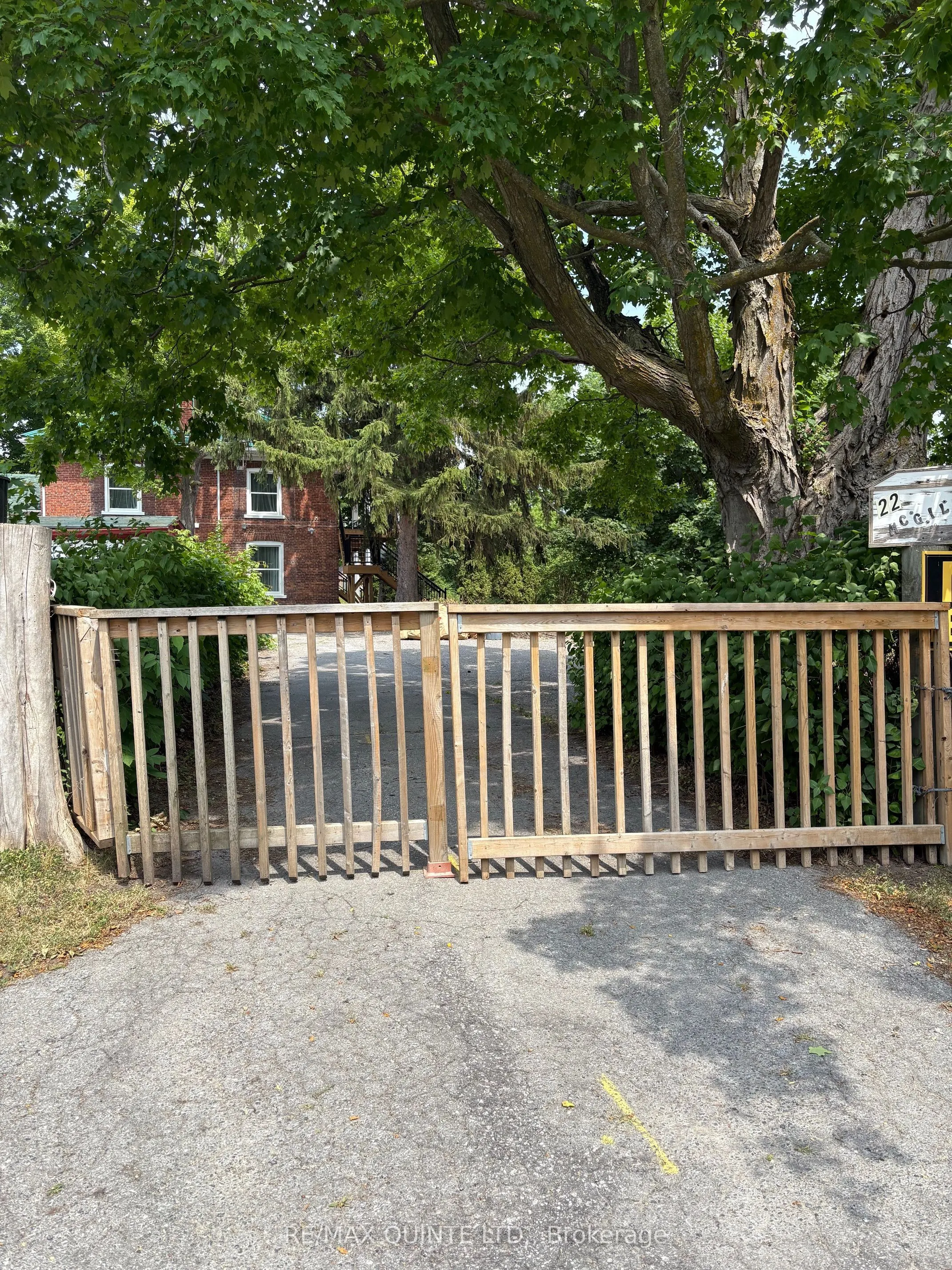 22 McGill Street, #1