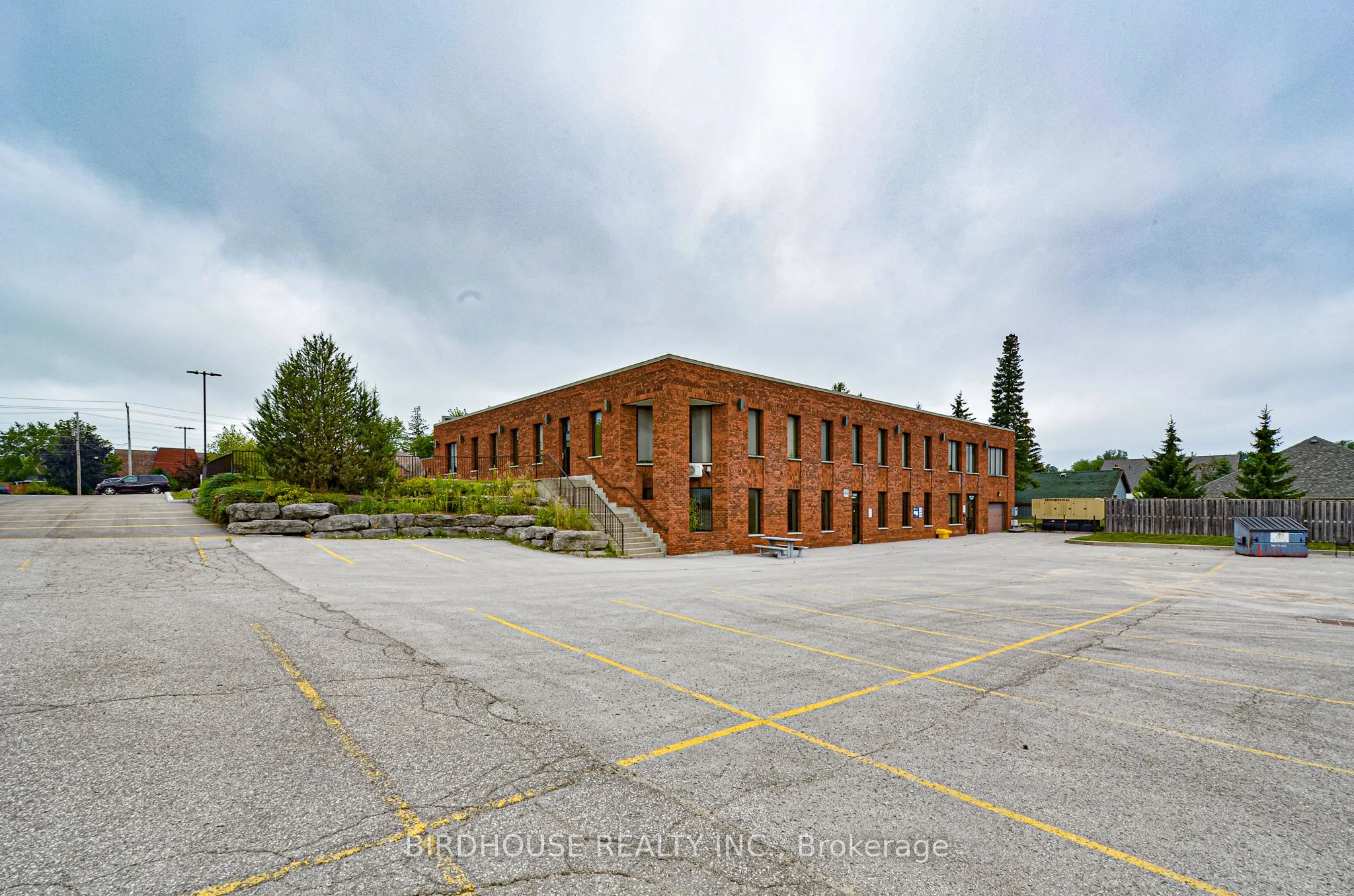108 Angeline Street S, #2-2575SqFt
