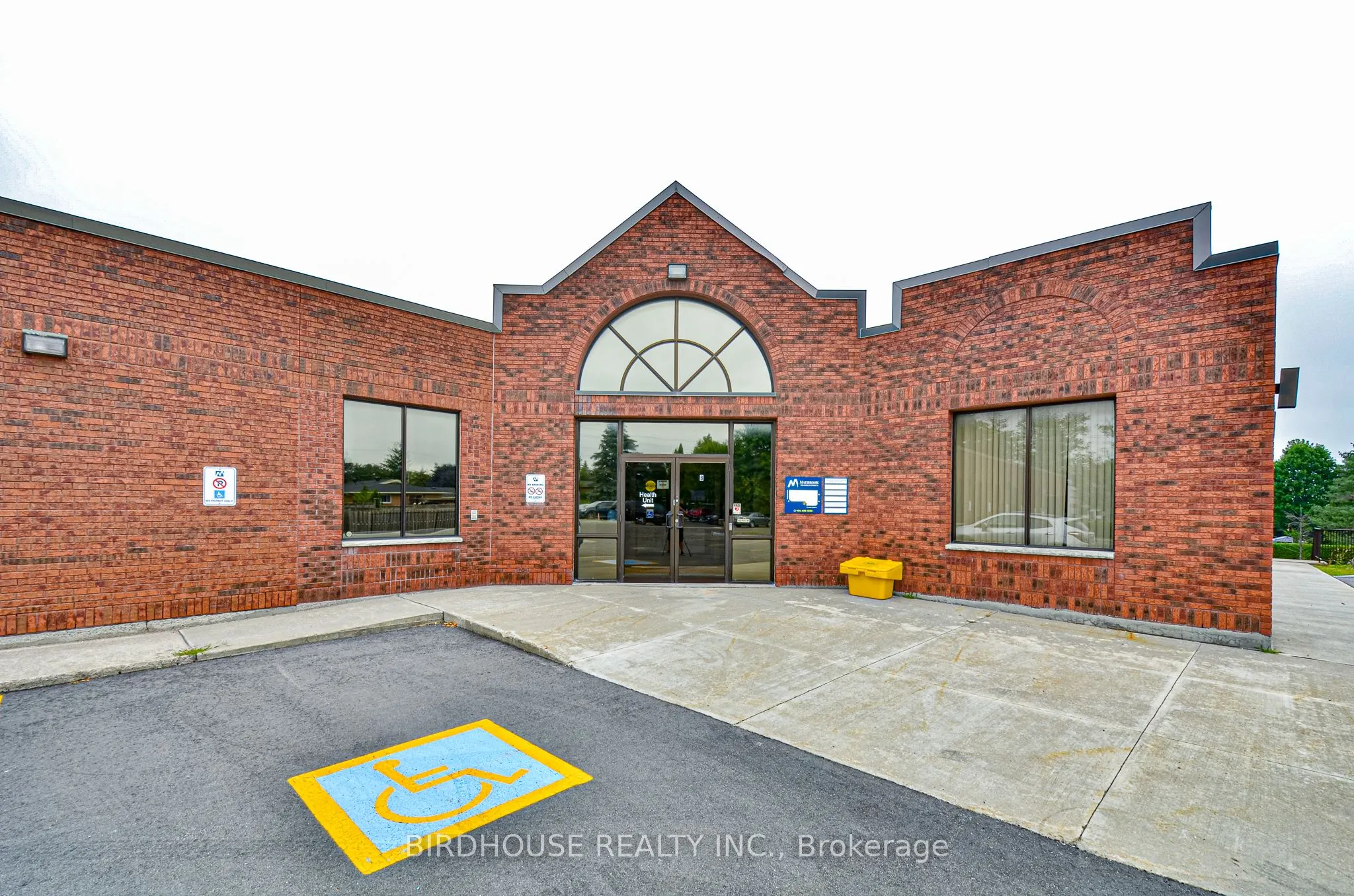108 Angeline Street S, #2-2575SqFt