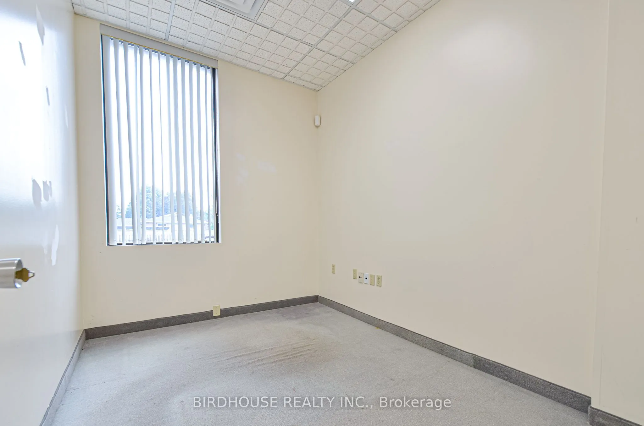 108 Angeline Street S, #2-2575SqFt