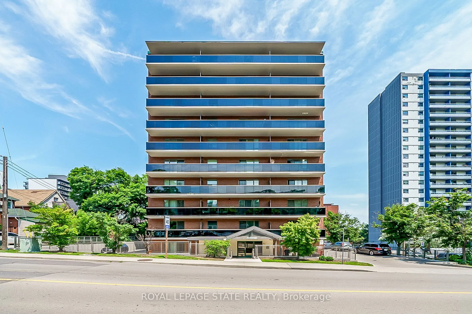 81 Charlton Avenue E, #702