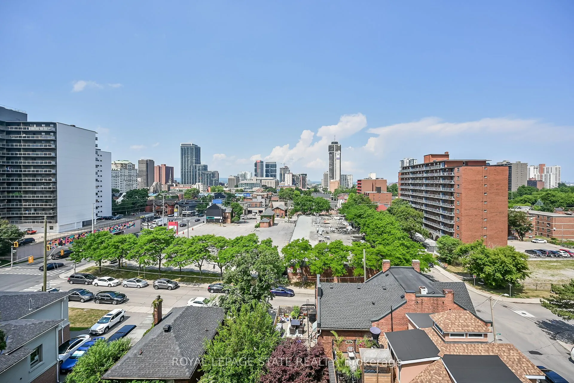 81 Charlton Avenue E, #702