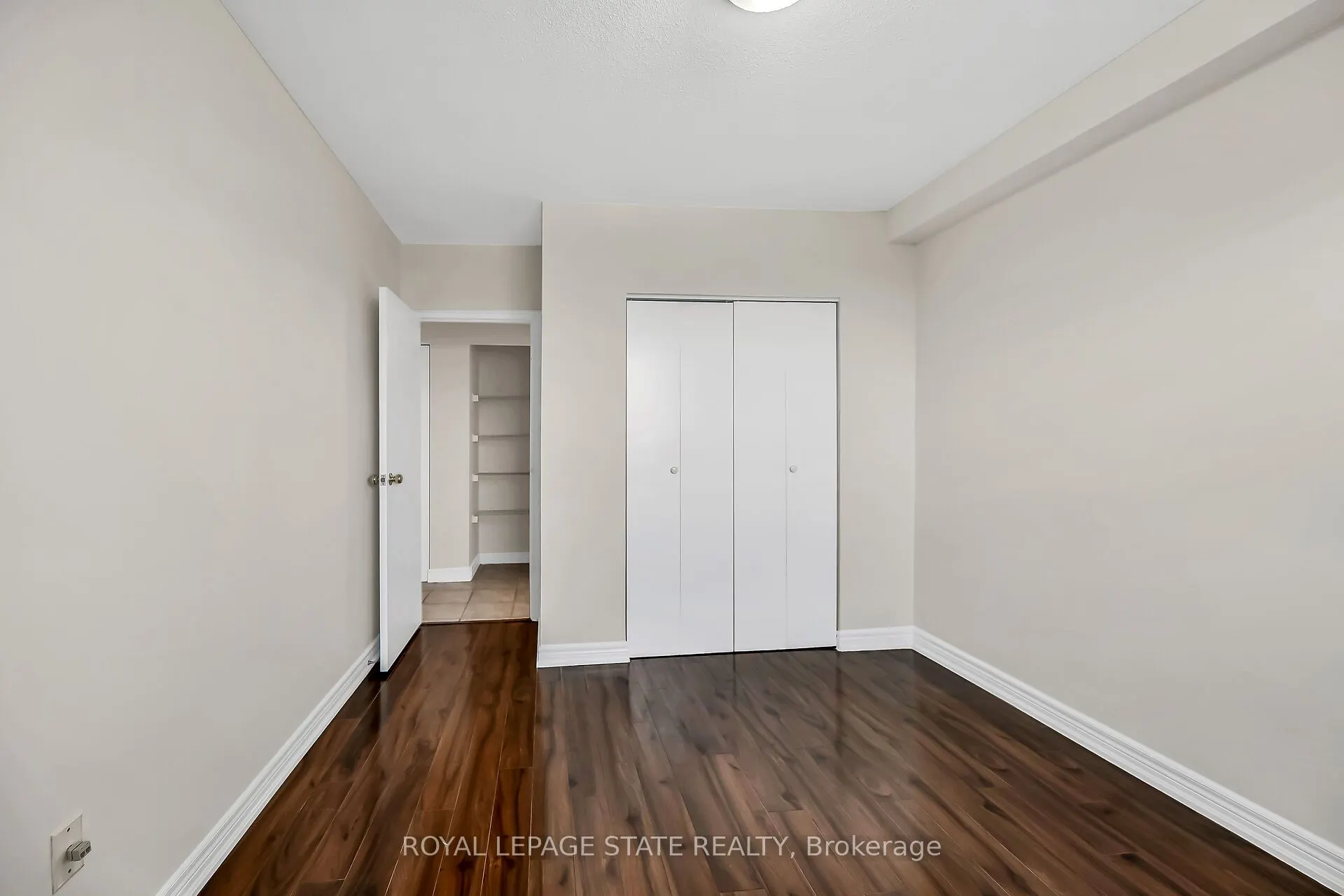81 Charlton Avenue E, #702