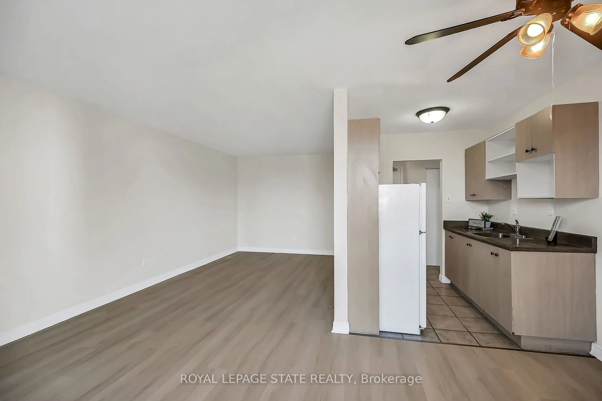81 Charlton Avenue E, #702